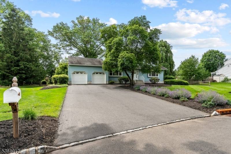 Bridgewater Twp., NJ 08807,25 Shannon Rd