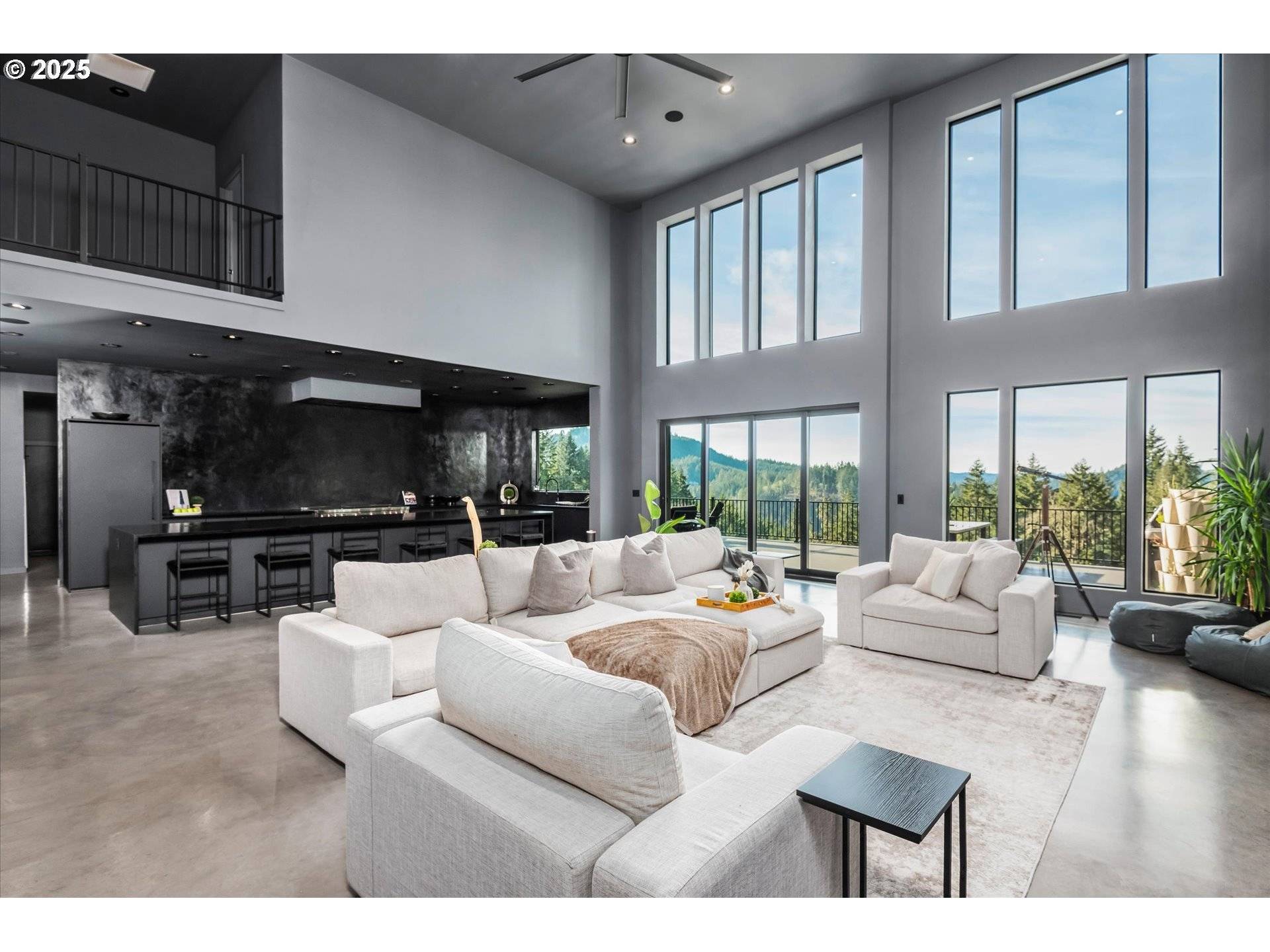 Eugene, OR 97405,85168 STRAYER PL