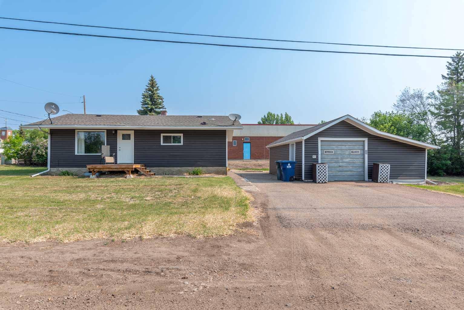 Maidstone, SK S0M 1M0,302 2 AVE E