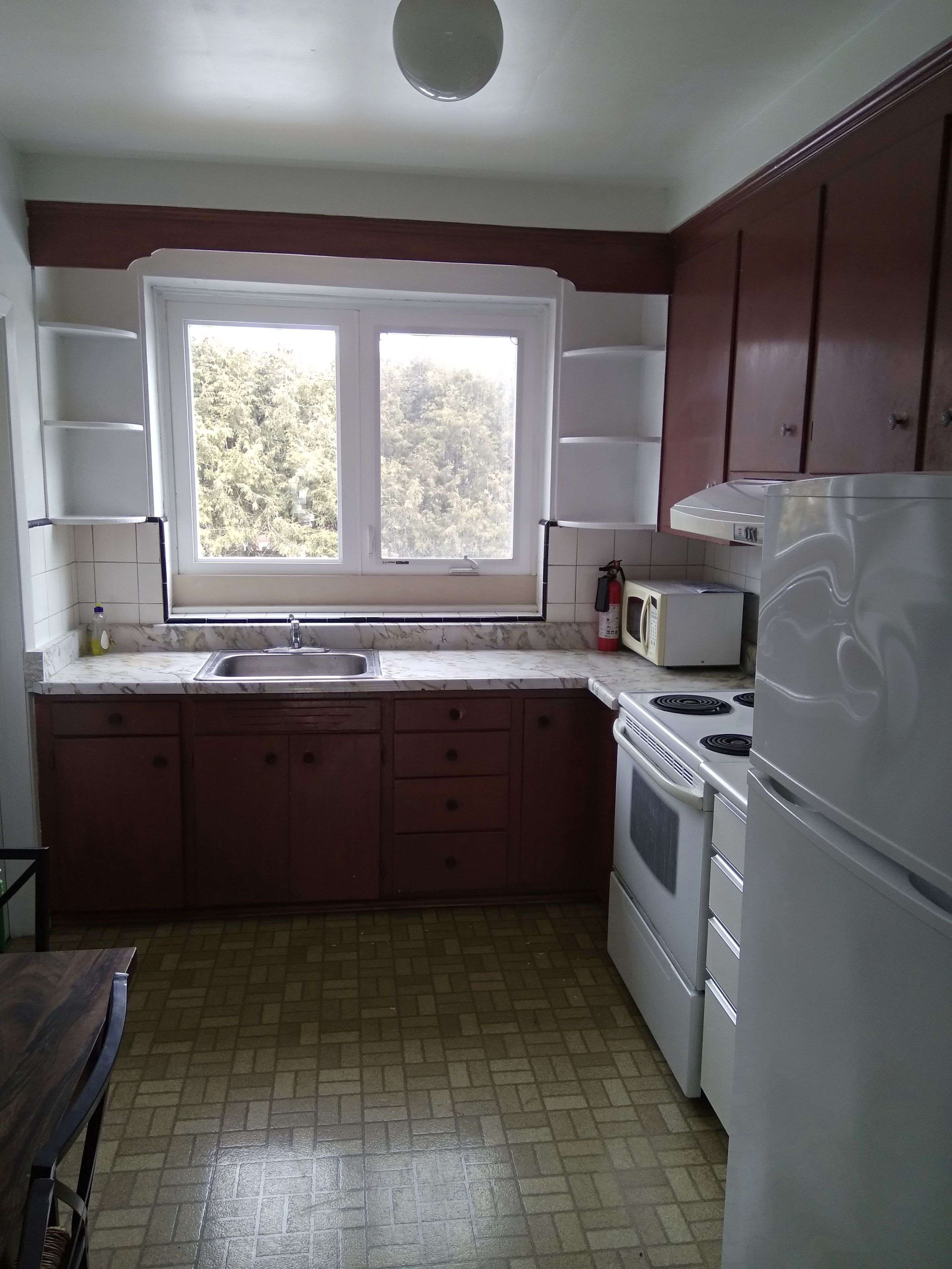 Toronto C13, ON M3B 2T2,96 Berkinshaw CRES