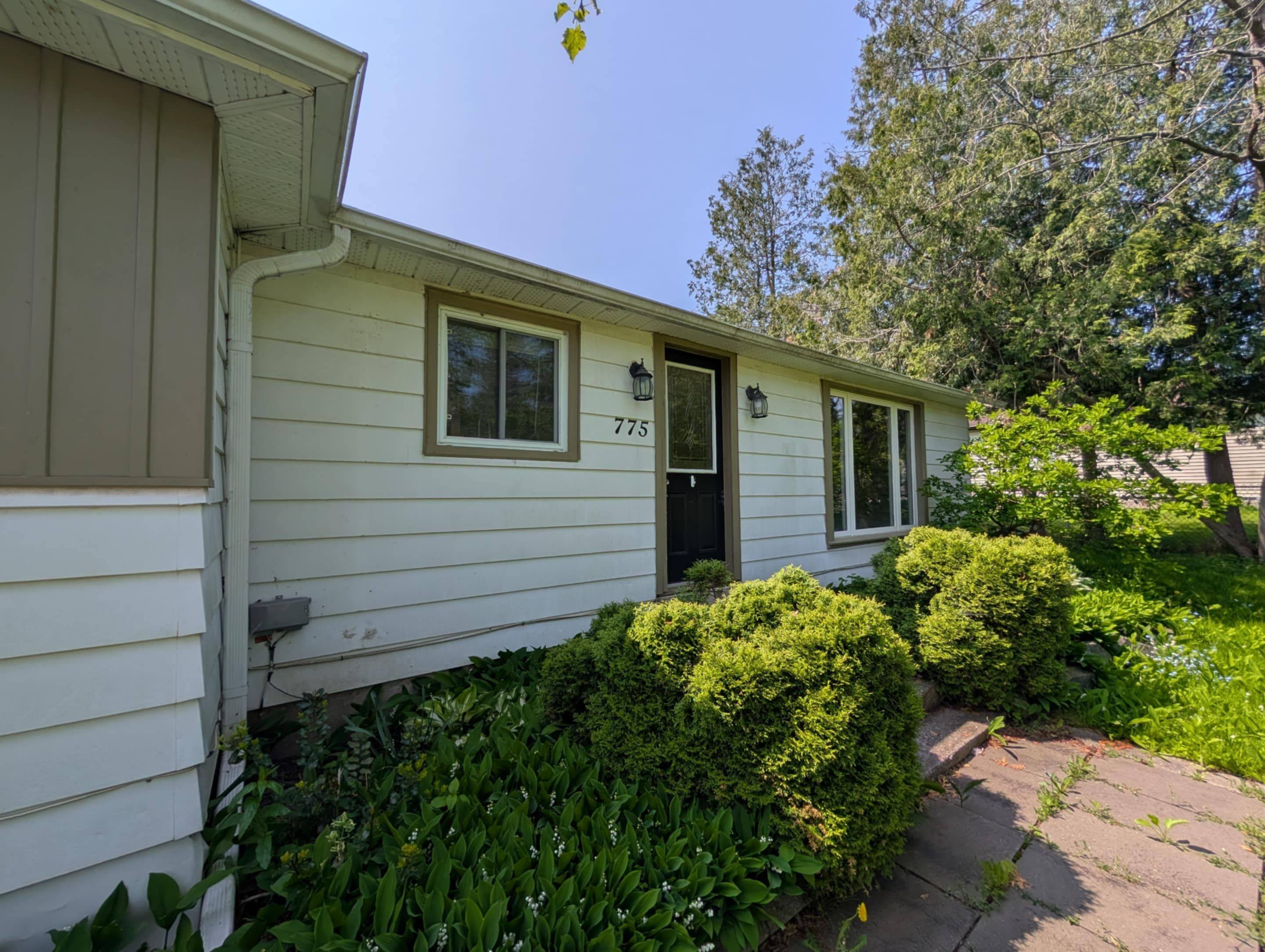 Innisfil, ON L9S 2G6,775 James ST