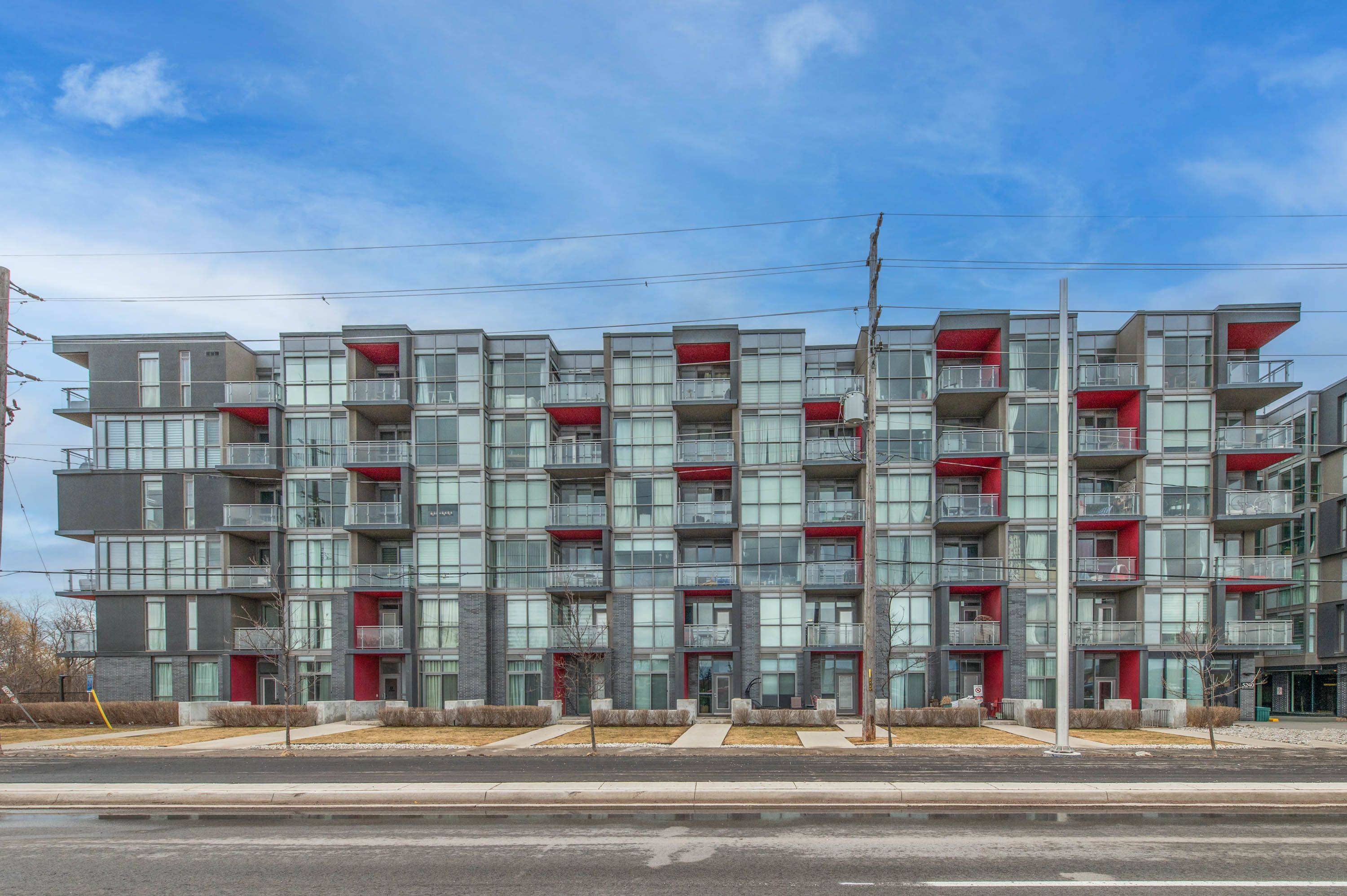 Burlington, ON L7L 0J6,5240 Dundas ST #607