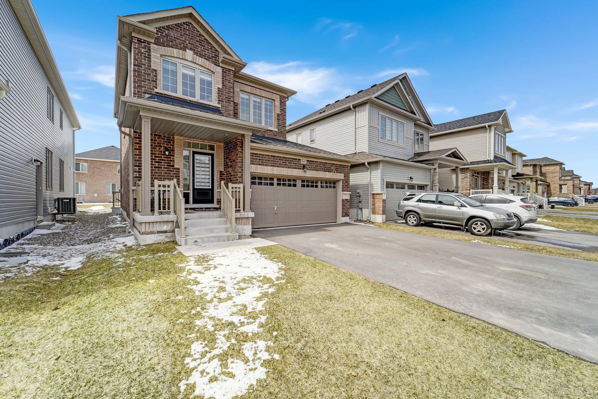Shelburne, ON L9V 3Y7,440 Black Cherry CRES