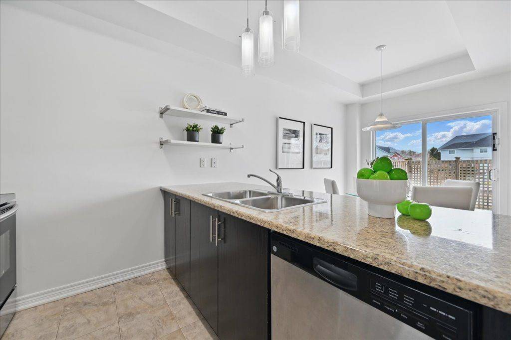 Lincoln, ON L0R 1B2,5084 Alyssa DR #12