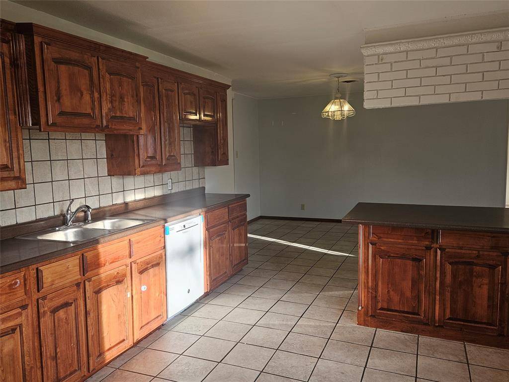 North Richland Hills, TX 76180,5413 Greenwood Way