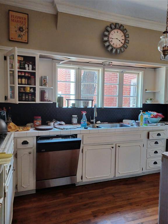 Mcgregor, TX 76657,700 S Jackson Street