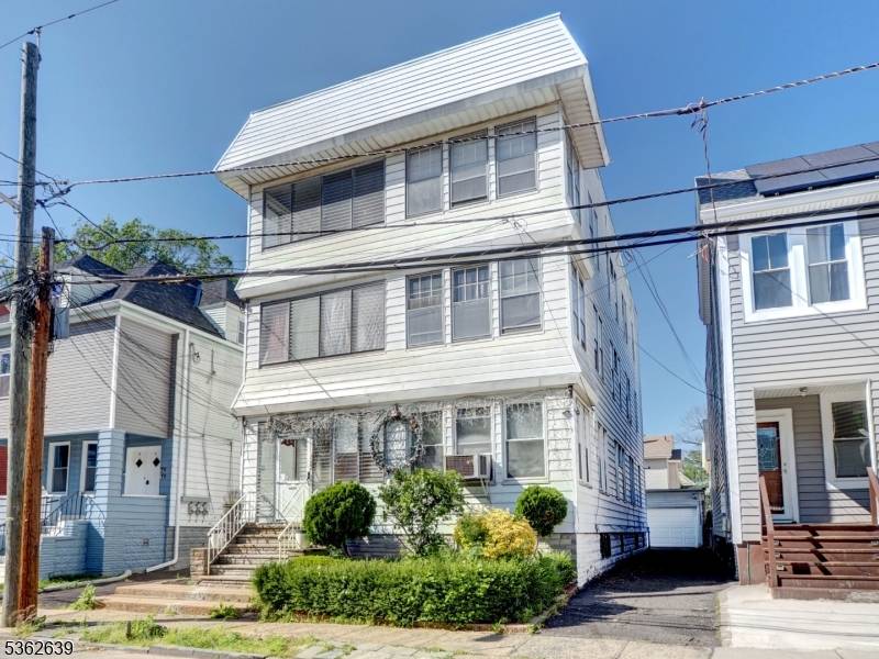 Irvington Twp., NJ 07111,16 Allen St