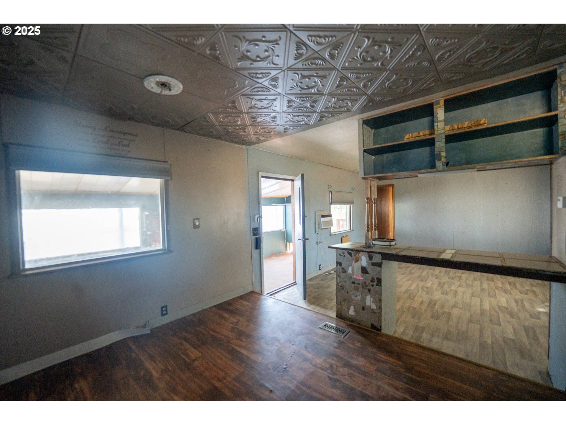 Hermiston, OR 97838,1135 NW 3RD ST