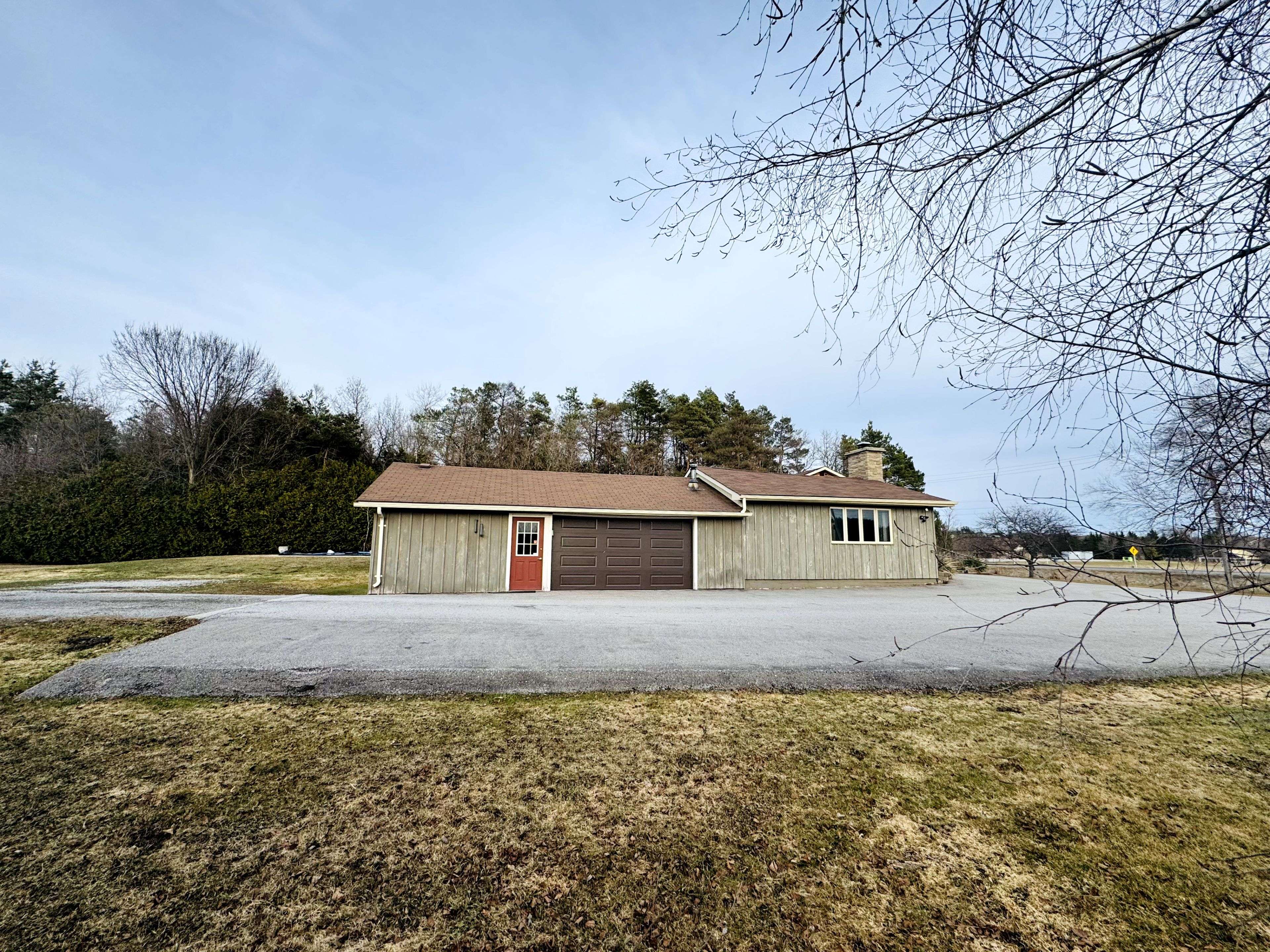 East Gwillimbury, ON L0G 1M0,4950 Mt Albert RD