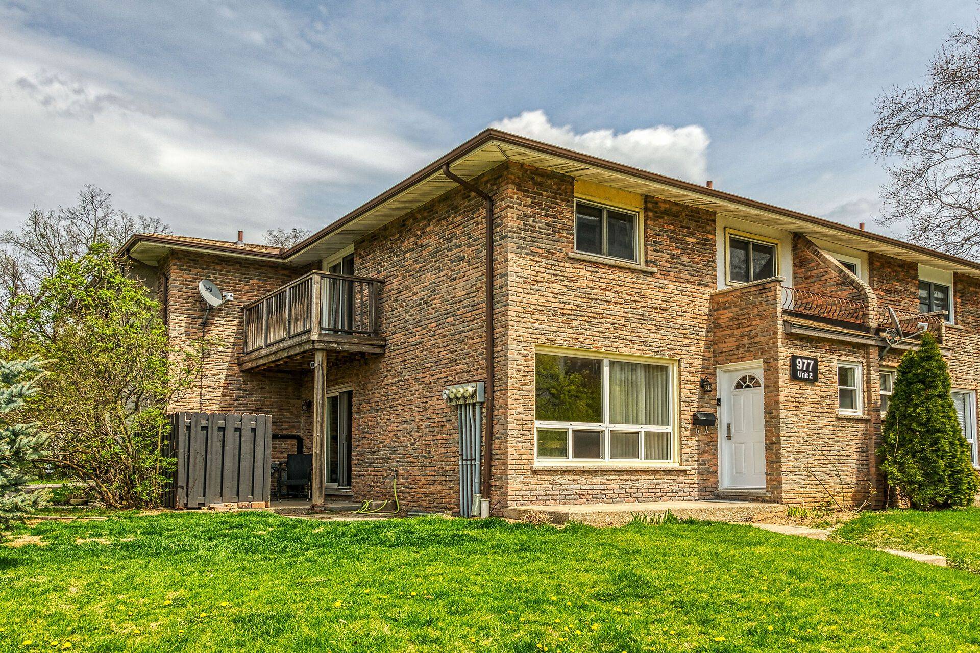 Burlington, ON L7T 3Z1,977 Francis RD #2