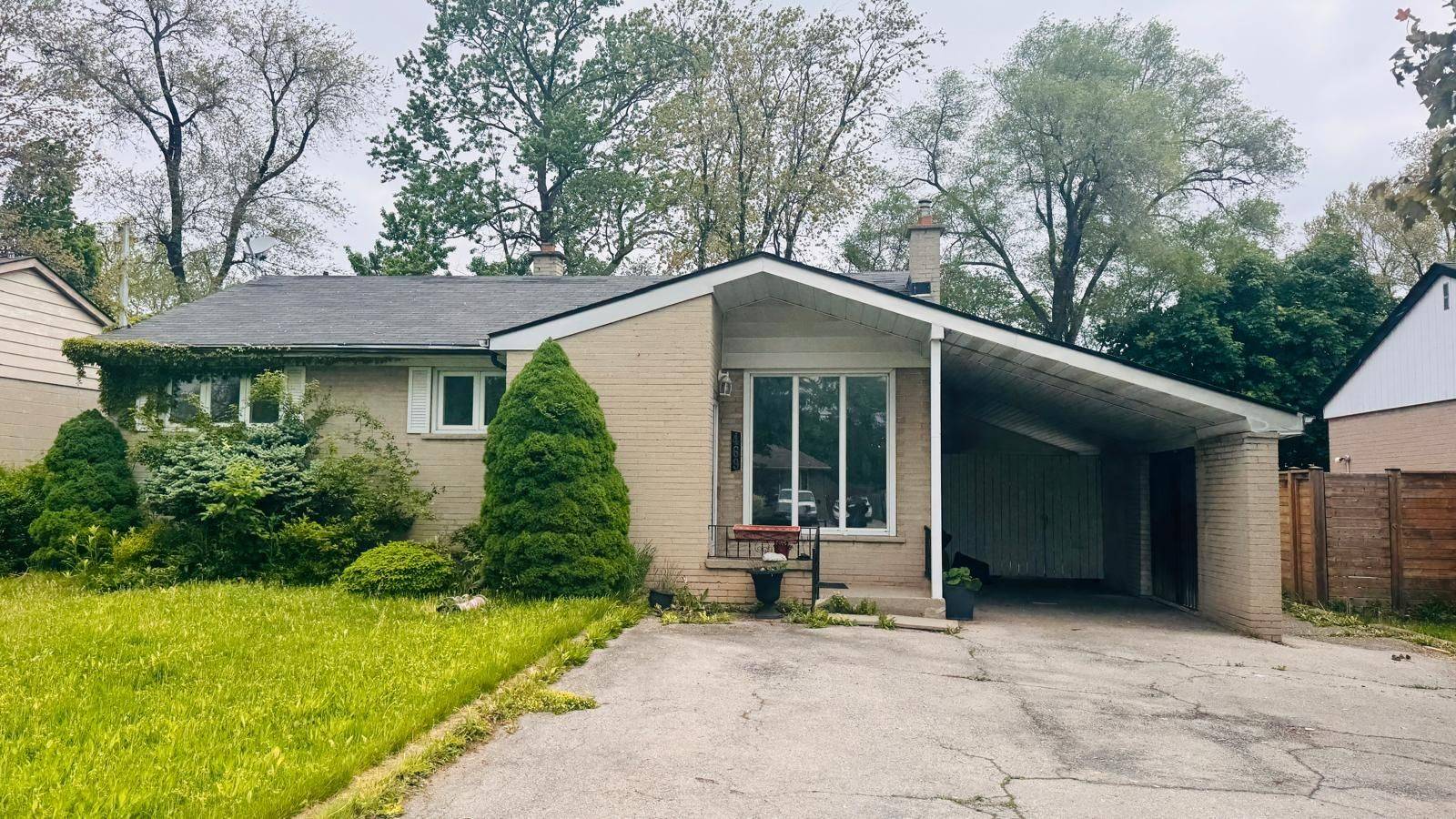 Oakville, ON L6L 4A6,469 Third Line