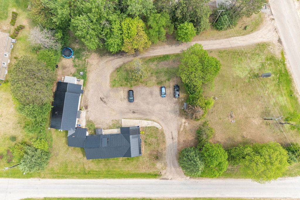 Laurentian Hills, ON K0J 1J0,36 Mill Yard RD