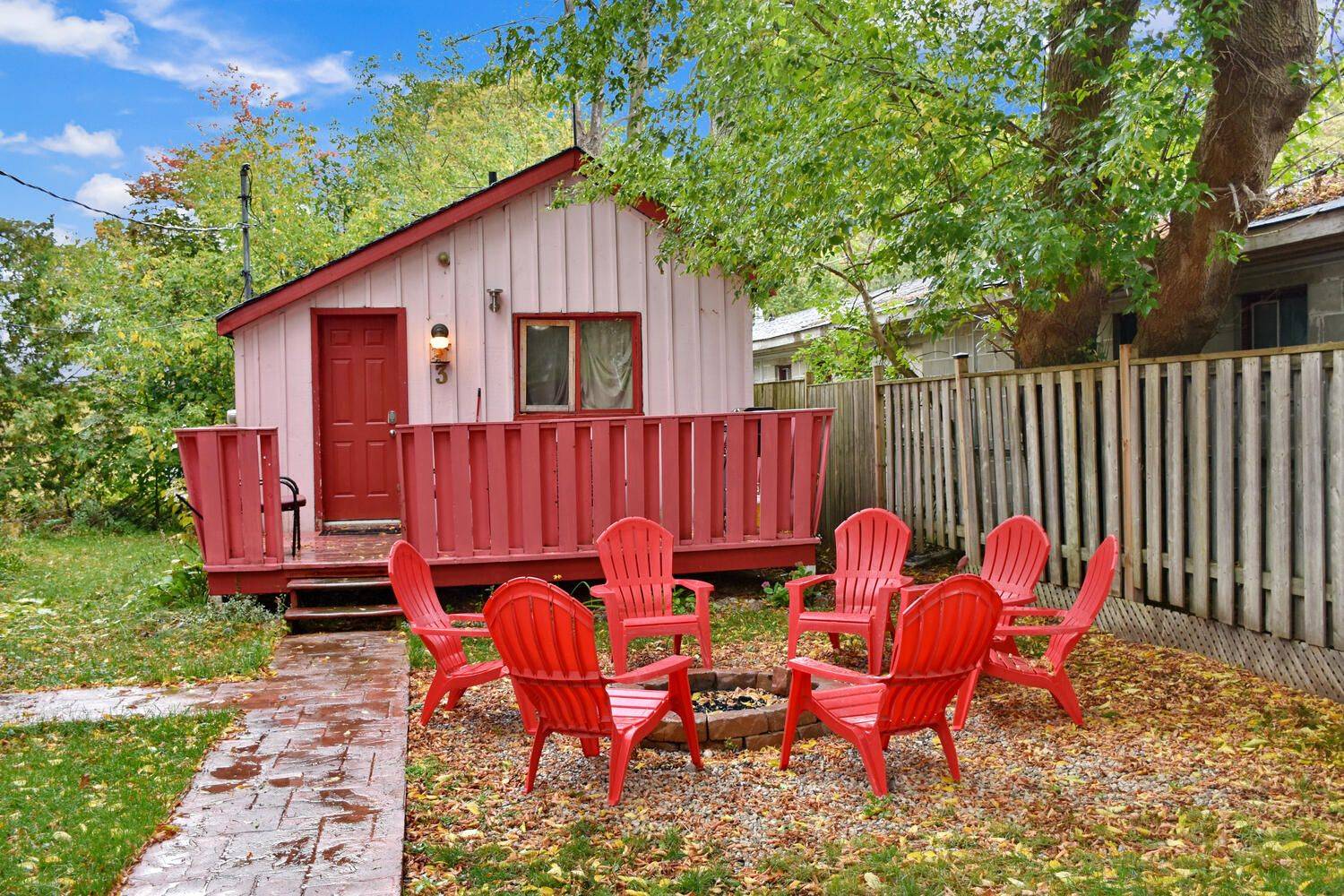 Wasaga Beach, ON L9Z 2P1,678 RIVER RD W