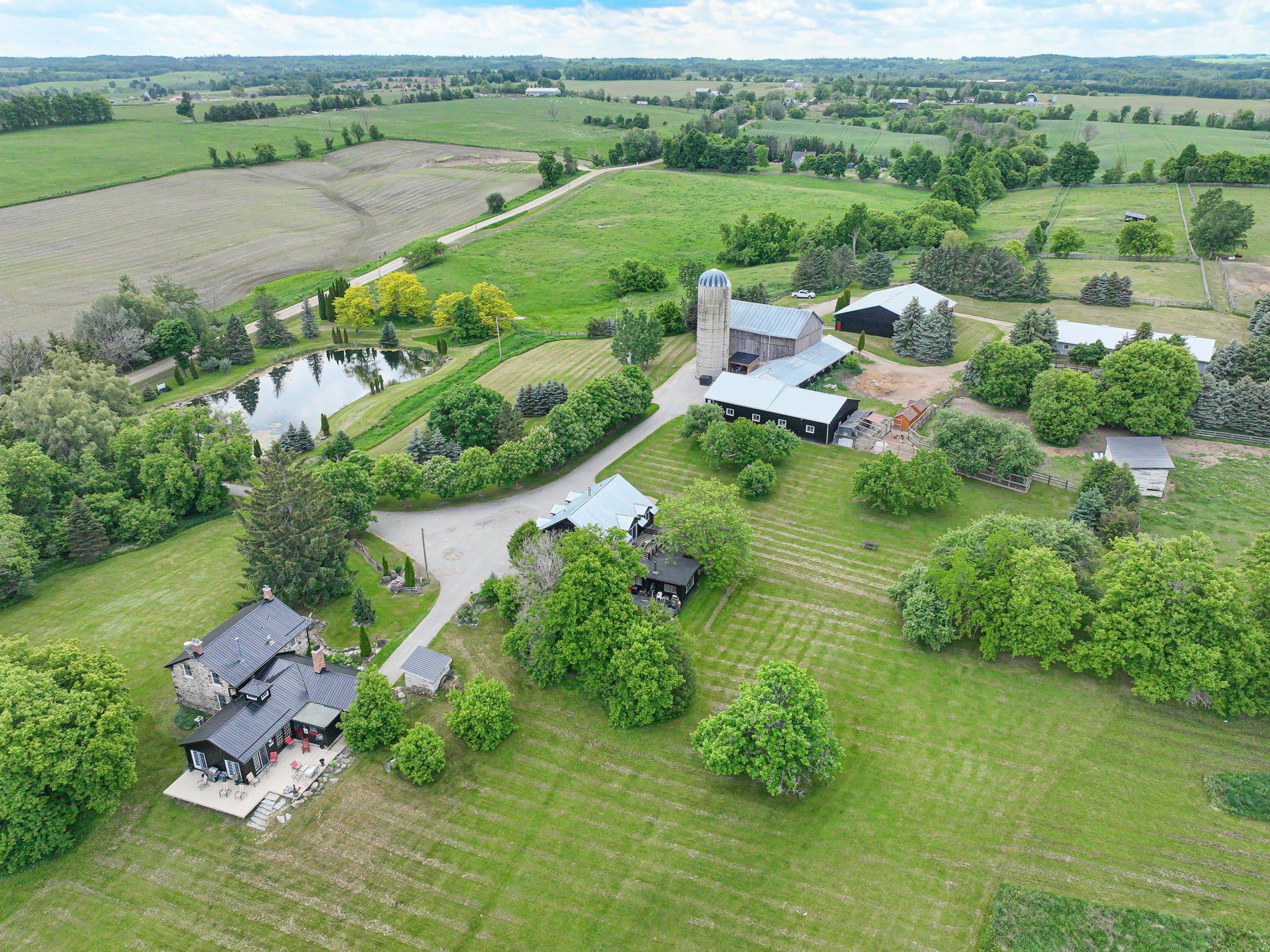Mulmur, ON L9V 0R6,528375 5th Side Road