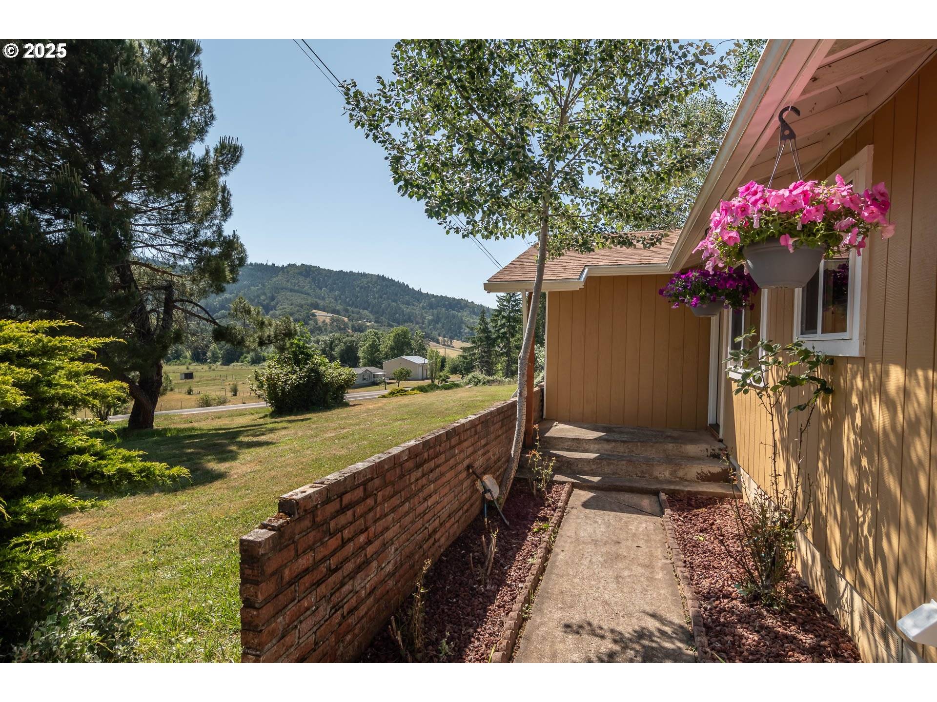 Oakland, OR 97462,5310 GREEN VALLEY RD