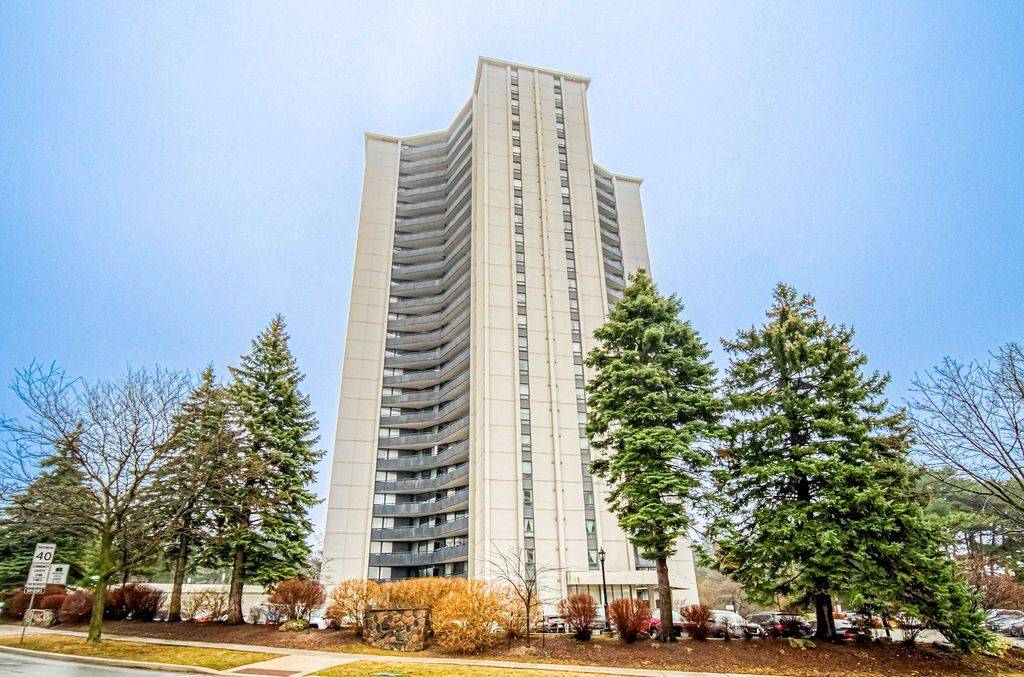 Toronto C13, ON M3A 3M5,75 Graydon Hall DR #205