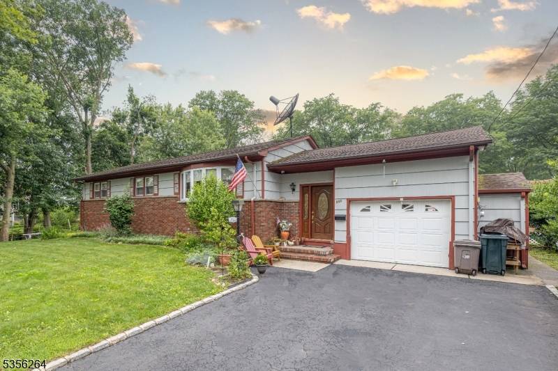 Rahway City, NJ 07065,950 Beaver Pl