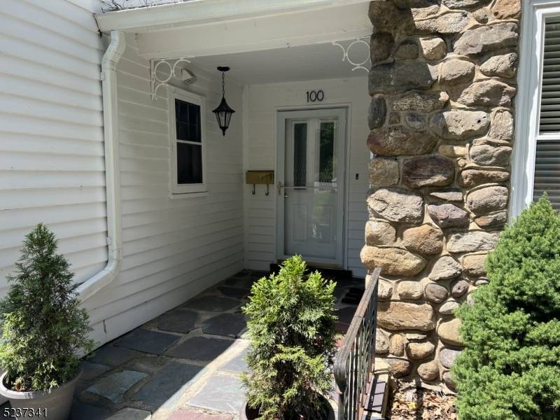 Essex Fells Twp., NJ 07021,100 Wootton Road