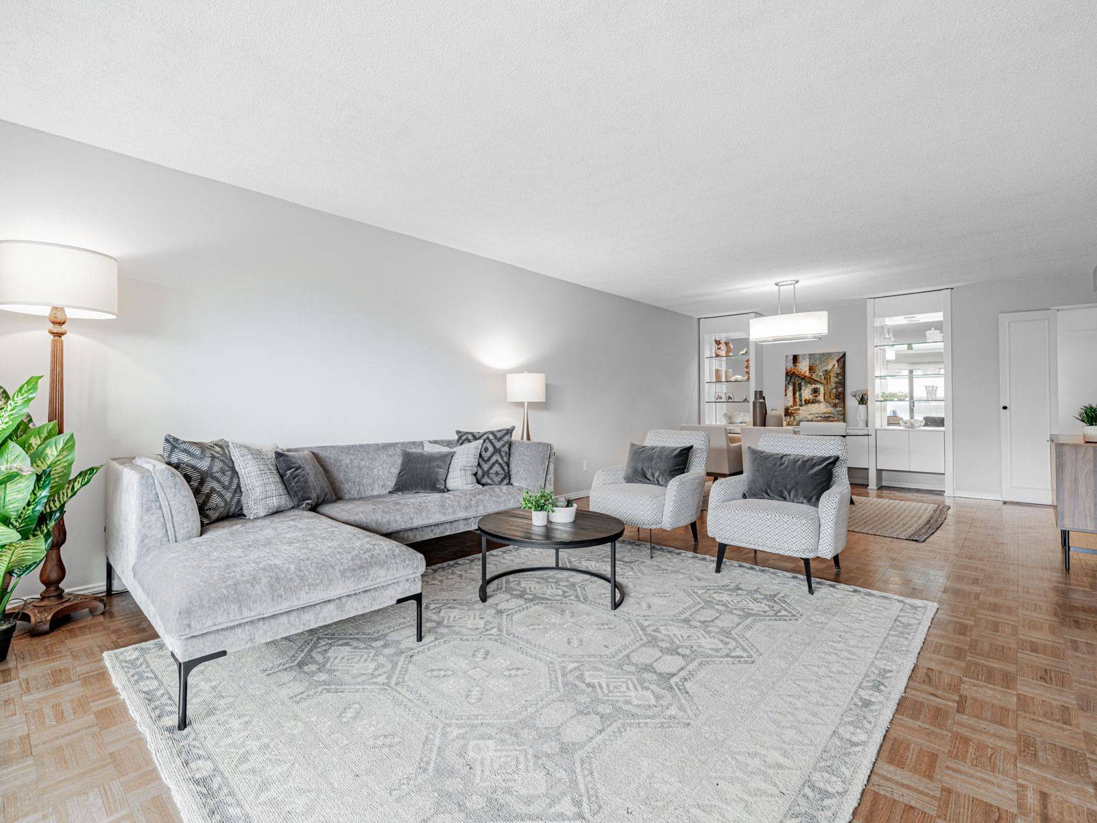 Toronto C02, ON M4V 2Y8,61 St Clair AVE W #1104