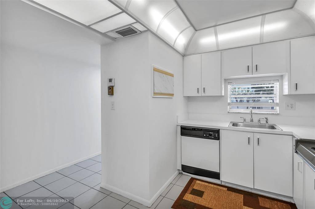 Pembroke Pines, FL 33025,671 S Hollybrook Dr  #209