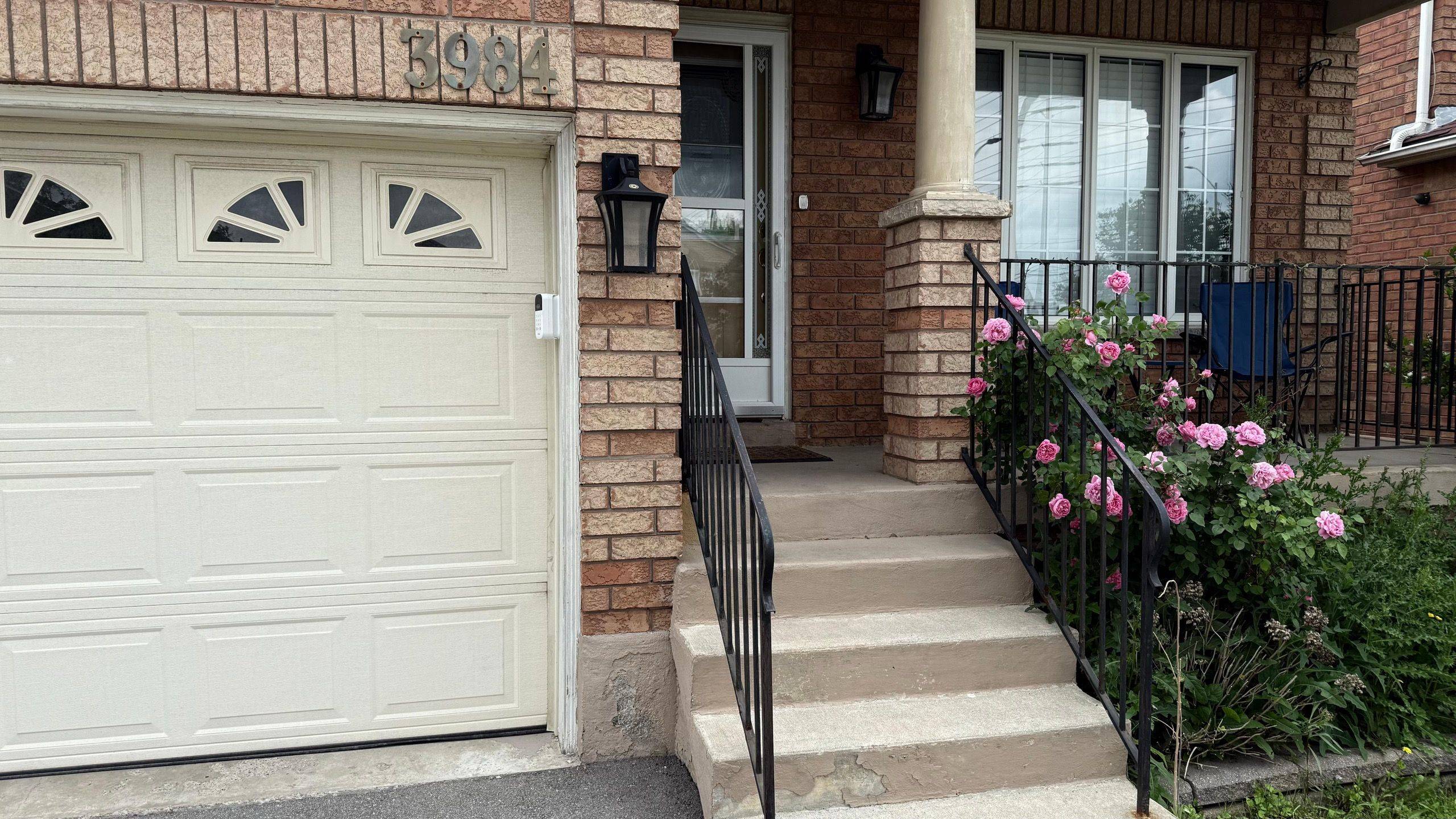 Mississauga, ON L5M 6P4,3984 Mcdowell DR #Upper