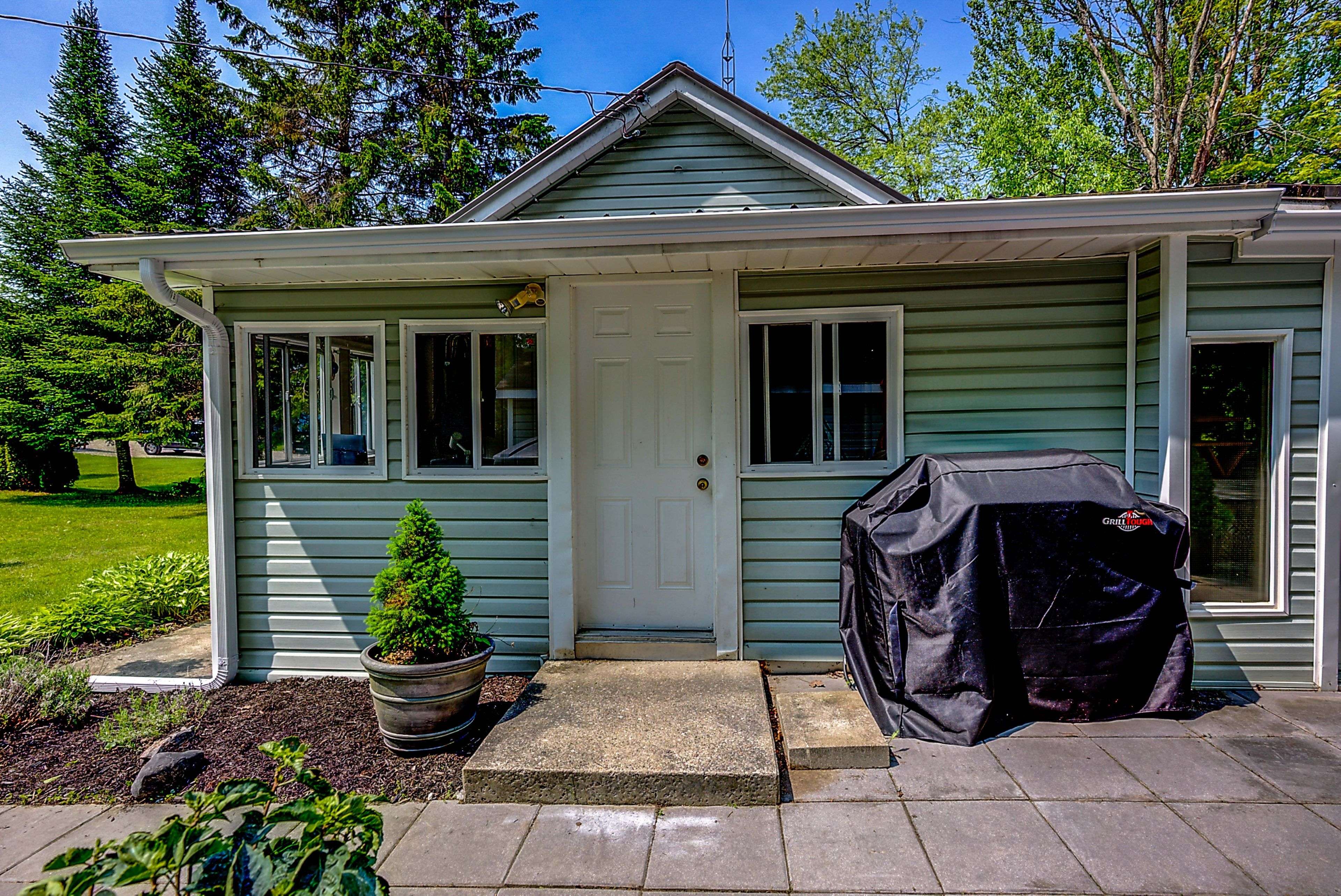 Kawartha Lakes, ON K0M 1C0,82 Kozy Kove RD