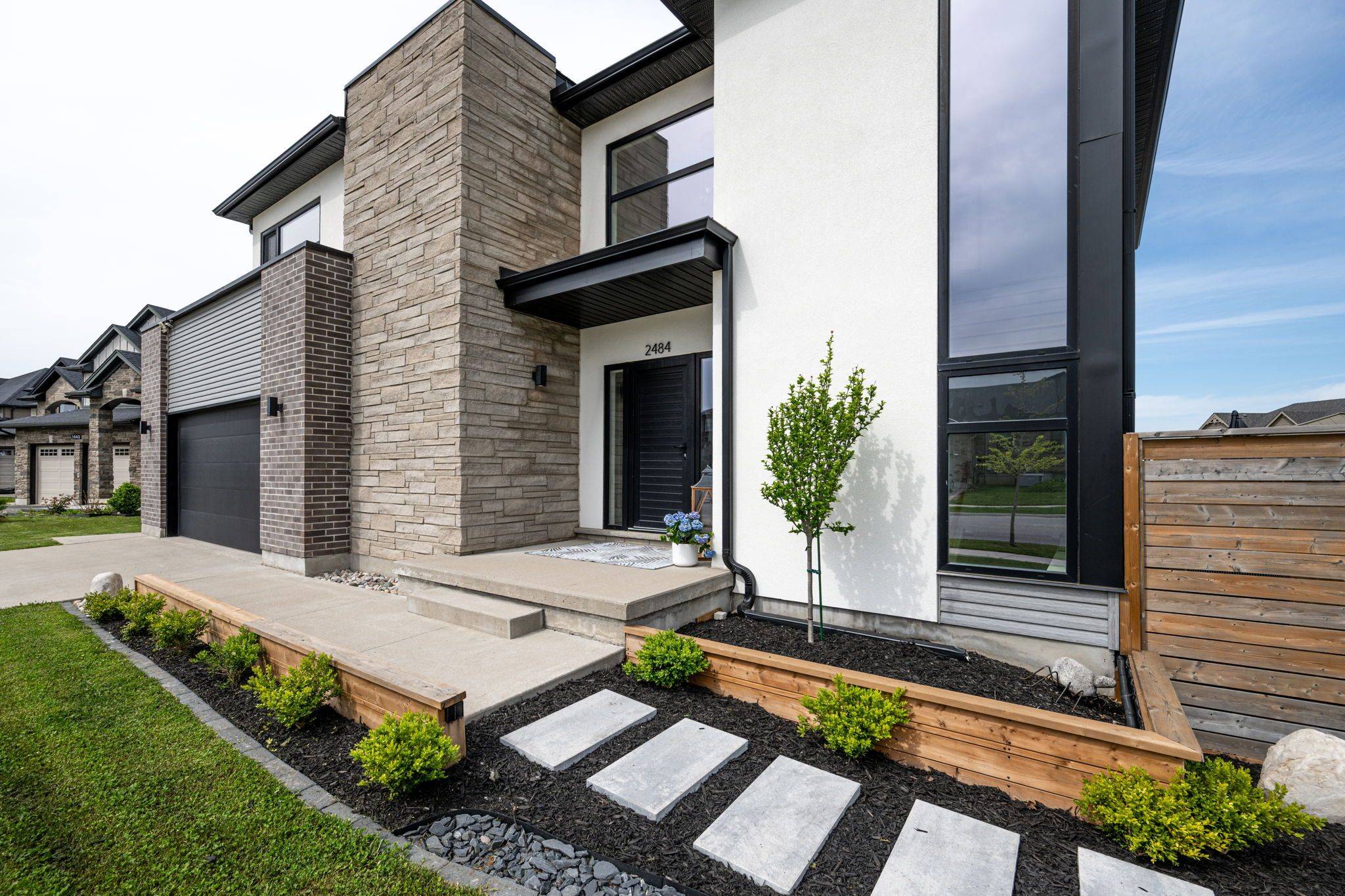London North, ON N6G 0M5,2484 Tokala TRL