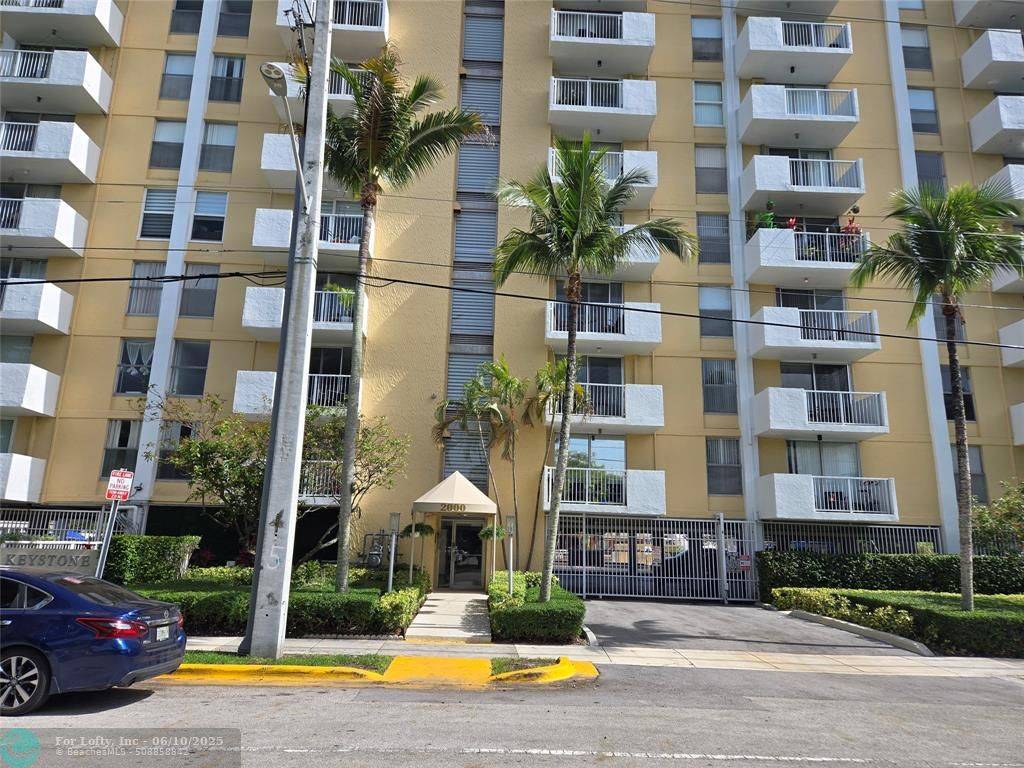 North Miami, FL 33181,2000 NE 135th St  #302