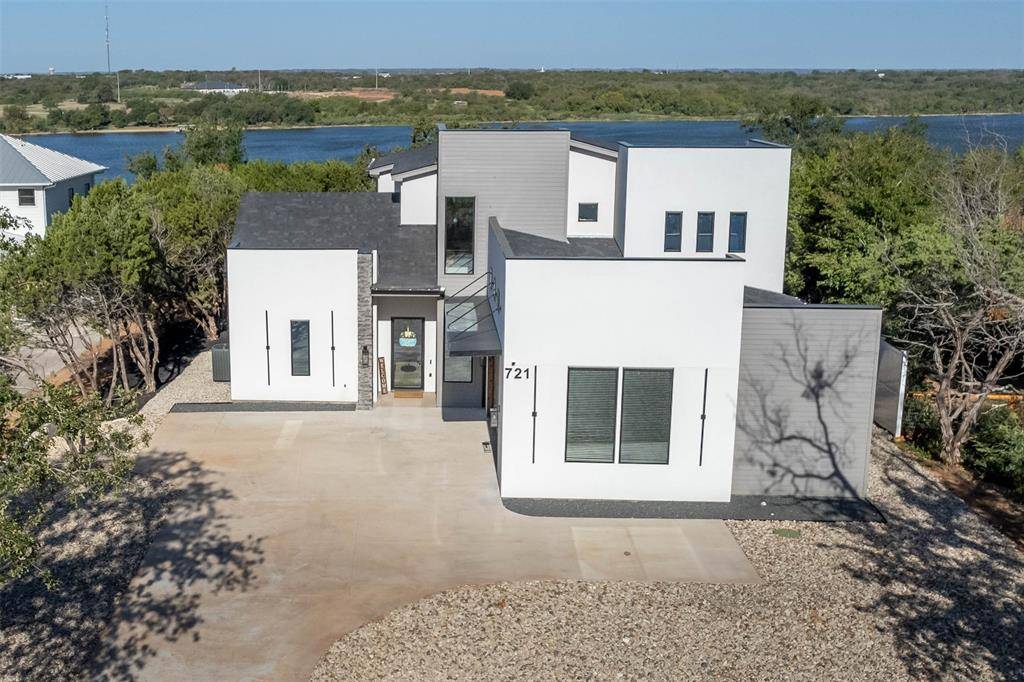 Granbury, TX 76049,721 Grandview Drive