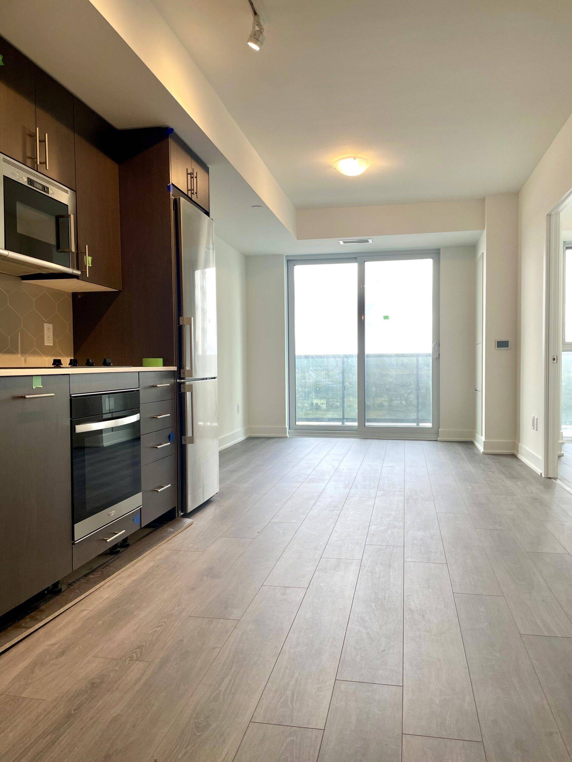 Oshawa, ON L1L 0W3,2545 Simcoe ST N #1011