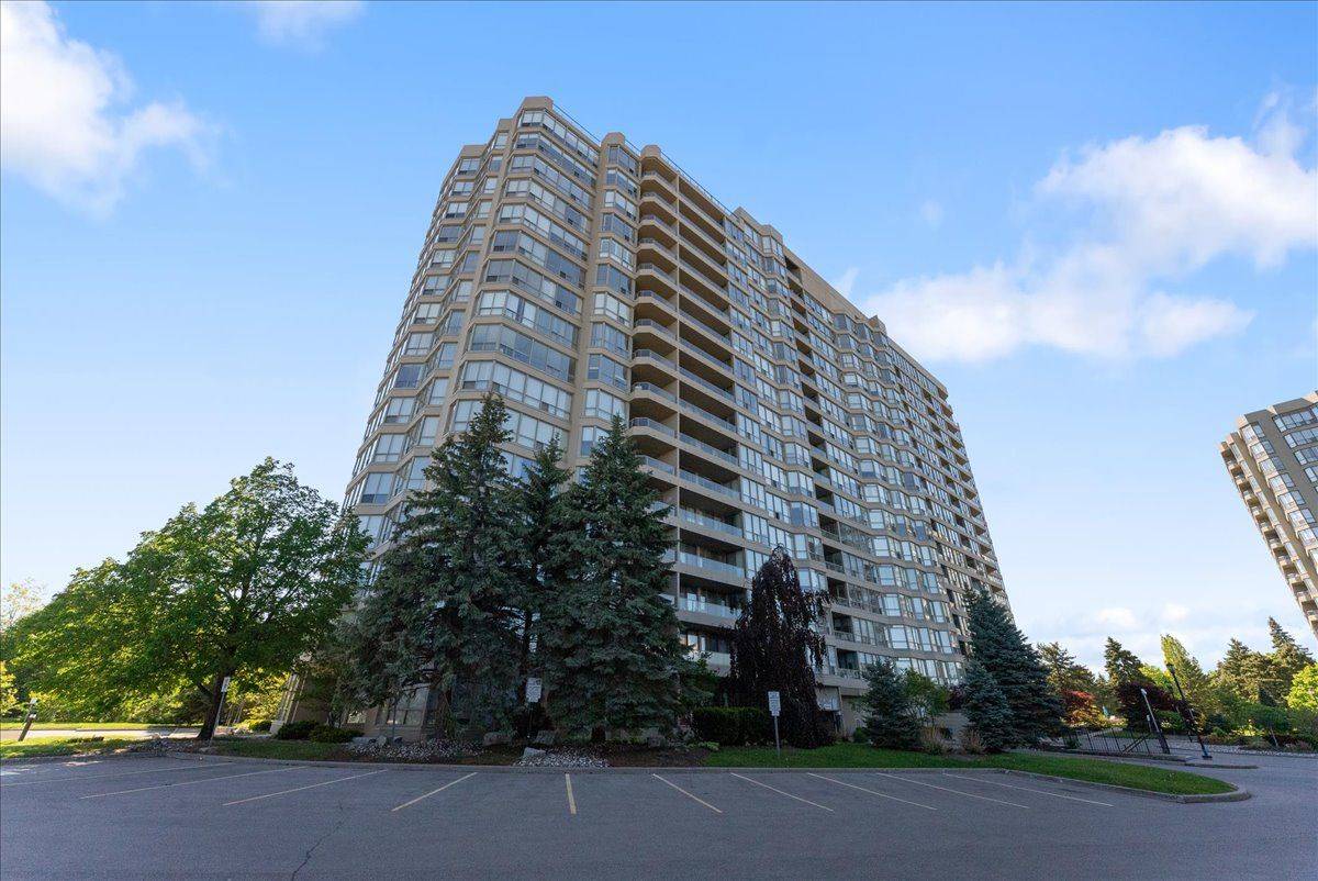 Pickering, ON L1V 6B3,1880 Valley Farm RD #PH19
