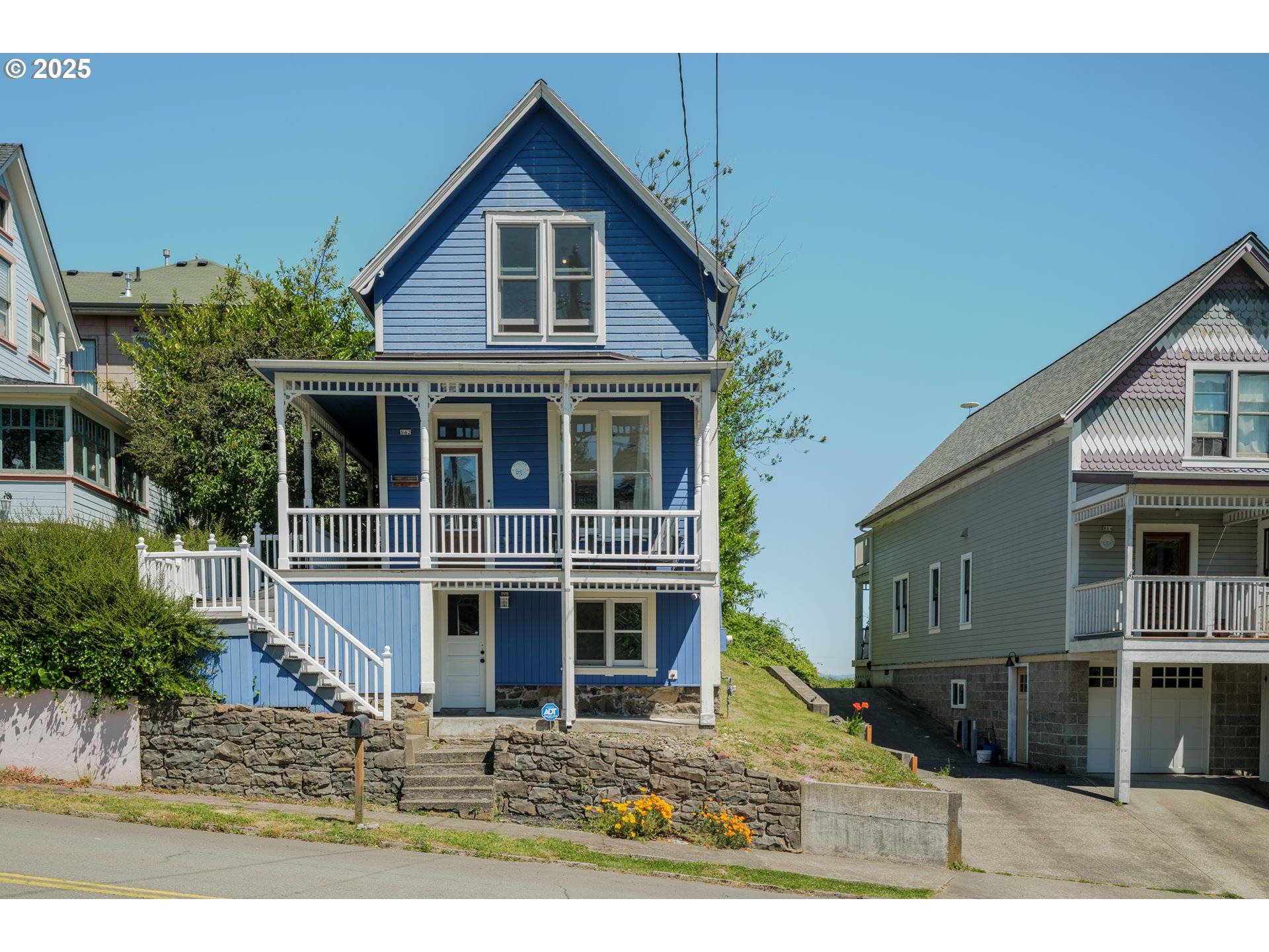 Astoria, OR 97103,842 IRVING AVE