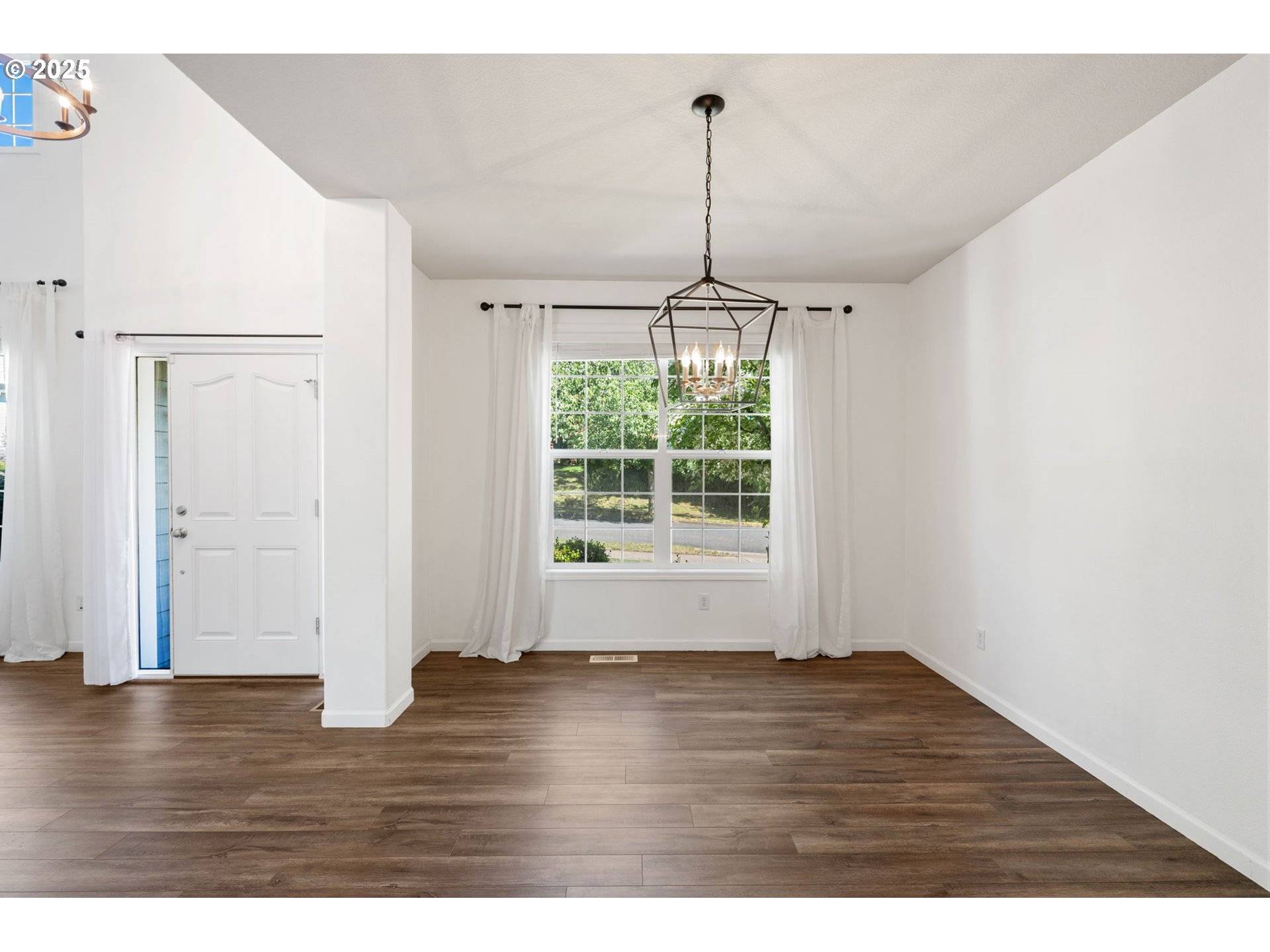 West Linn, OR 97068,3296 NOMIE WAY