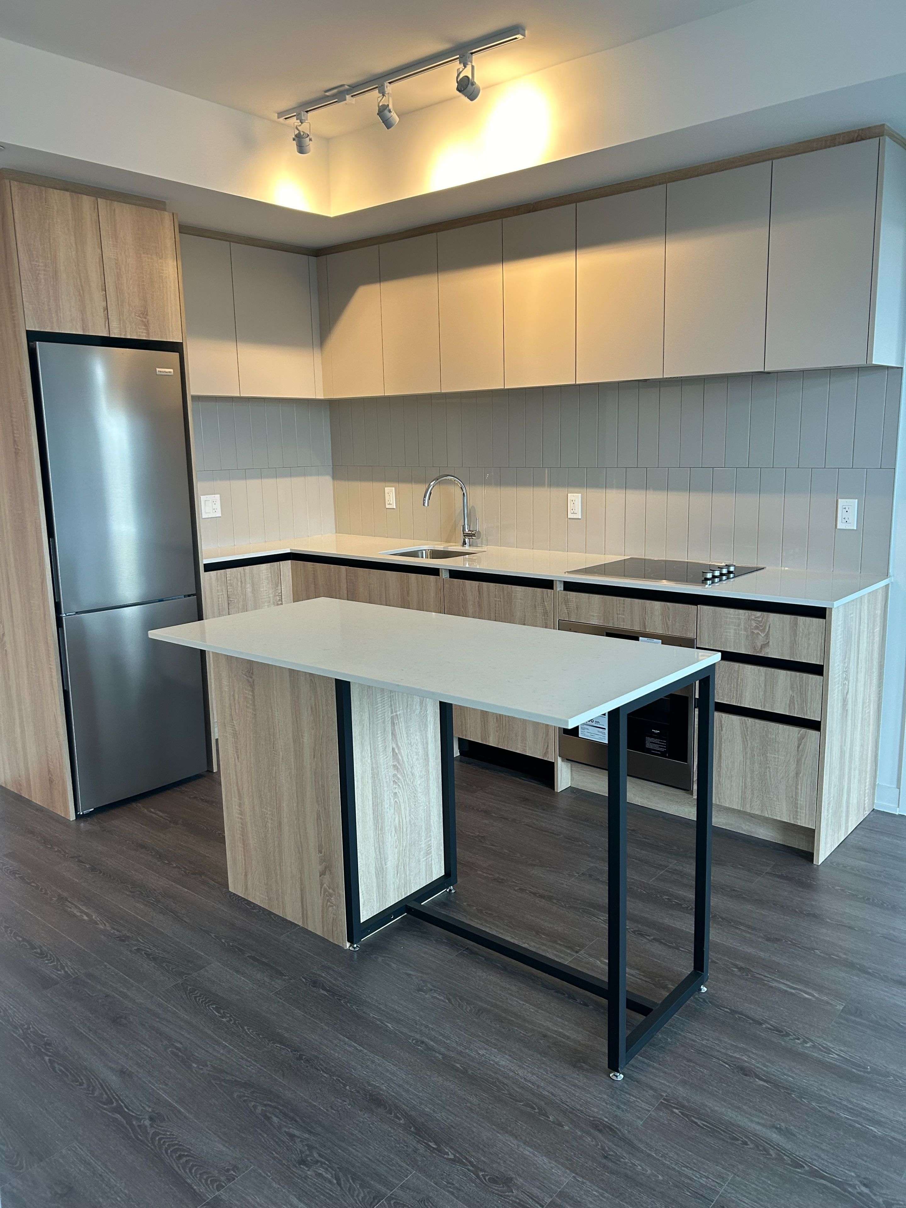 Vaughan, ON L4J 0L4,7950 Bathurst ST #2101