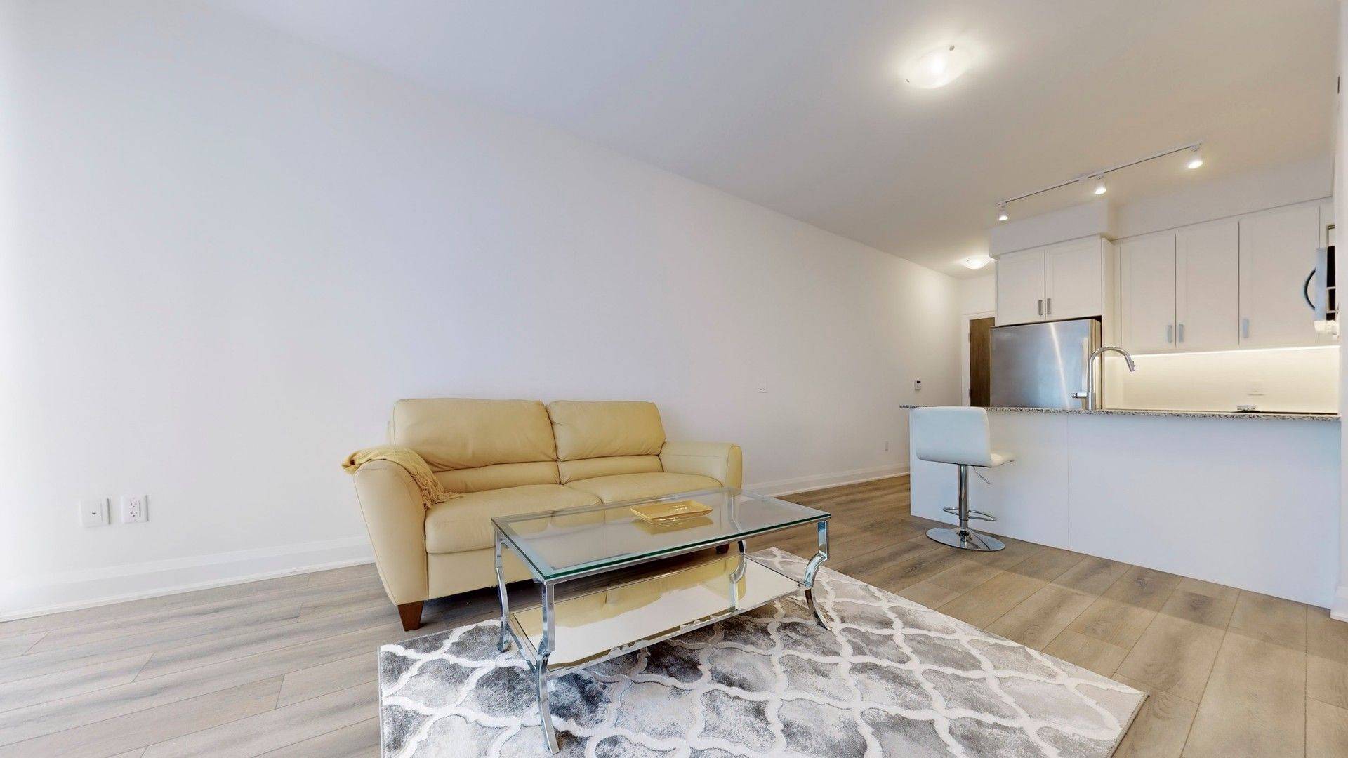 Vaughan, ON L4J 0L3,20 Gatineau DR #901