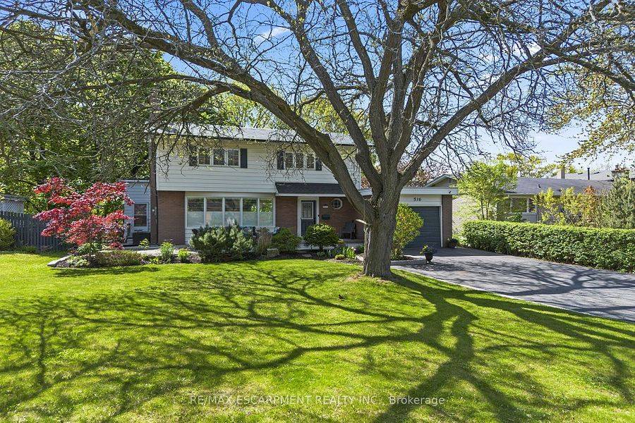 Oakville, ON L6H 1N3,516 Falgarwood DR