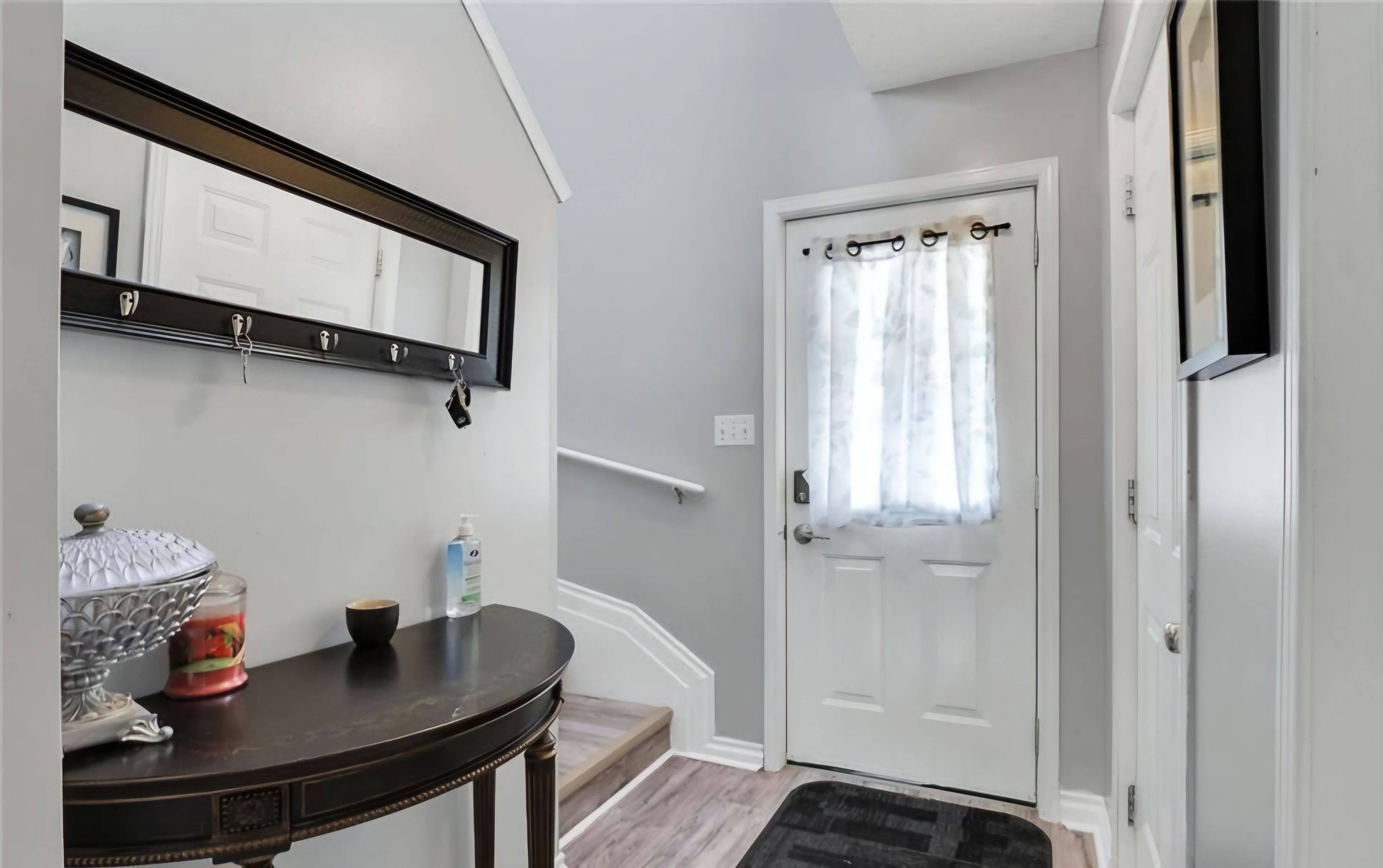 London East, ON N5W 6E2,285 Hungerford ST