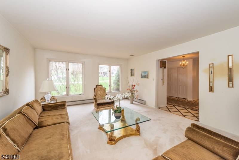 Parsippany-troy Hills Twp., NJ 07950,20 Waterloo Dr