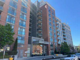 Toronto C13, ON M3C 4J1,120 Dallimore CIR #907