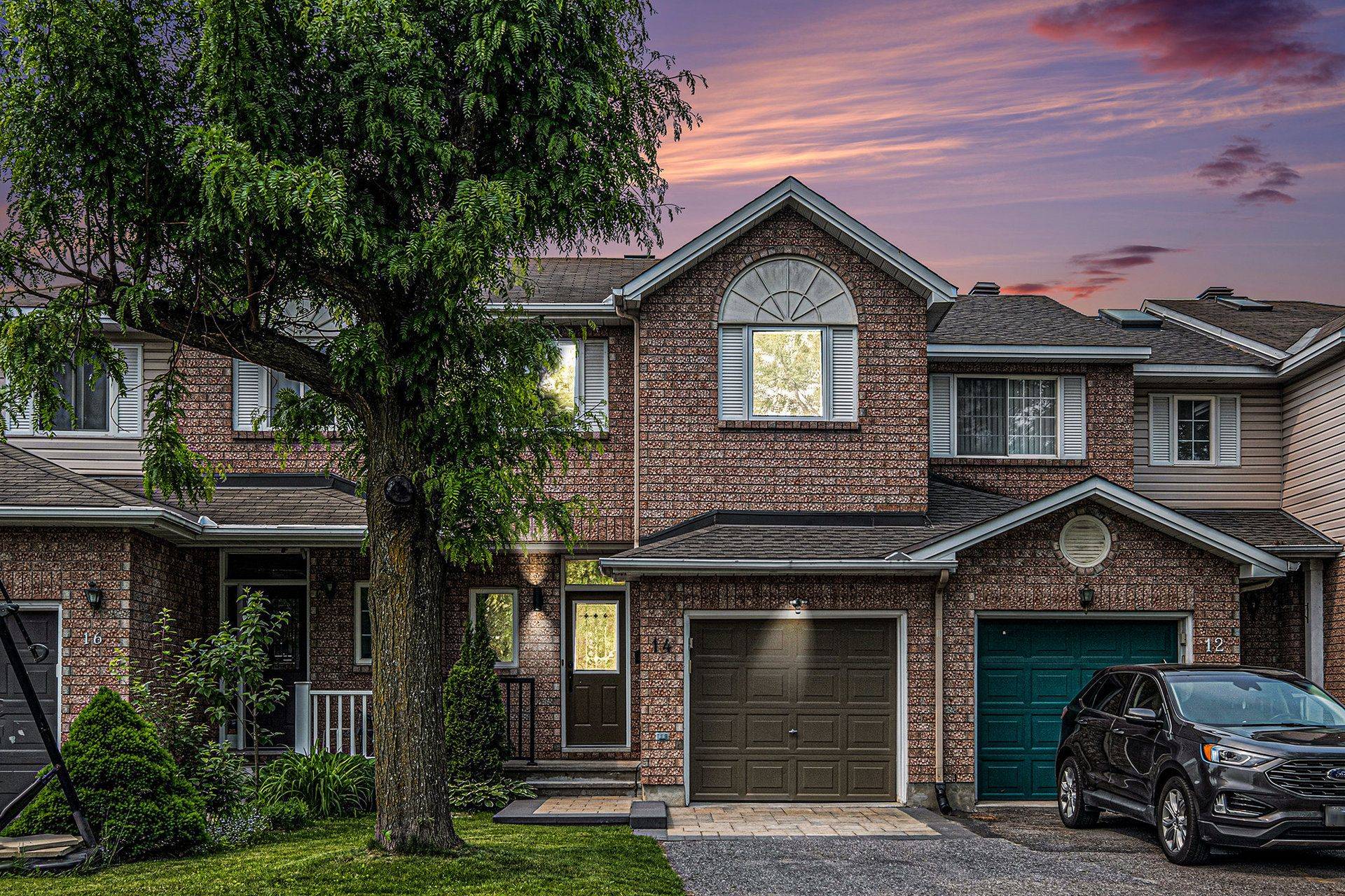 Kanata, ON K2M 2P1,14 Grassy Plains DR