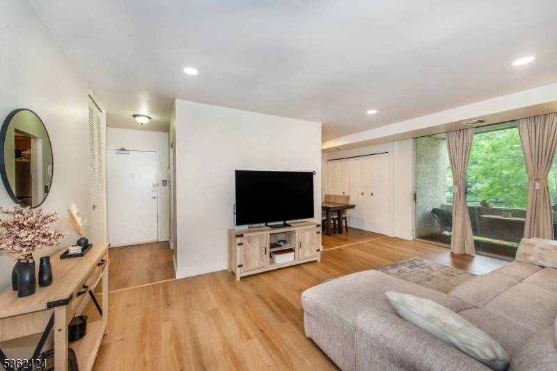 Nutley Twp., NJ 07110,446 G River Road C4607 #G