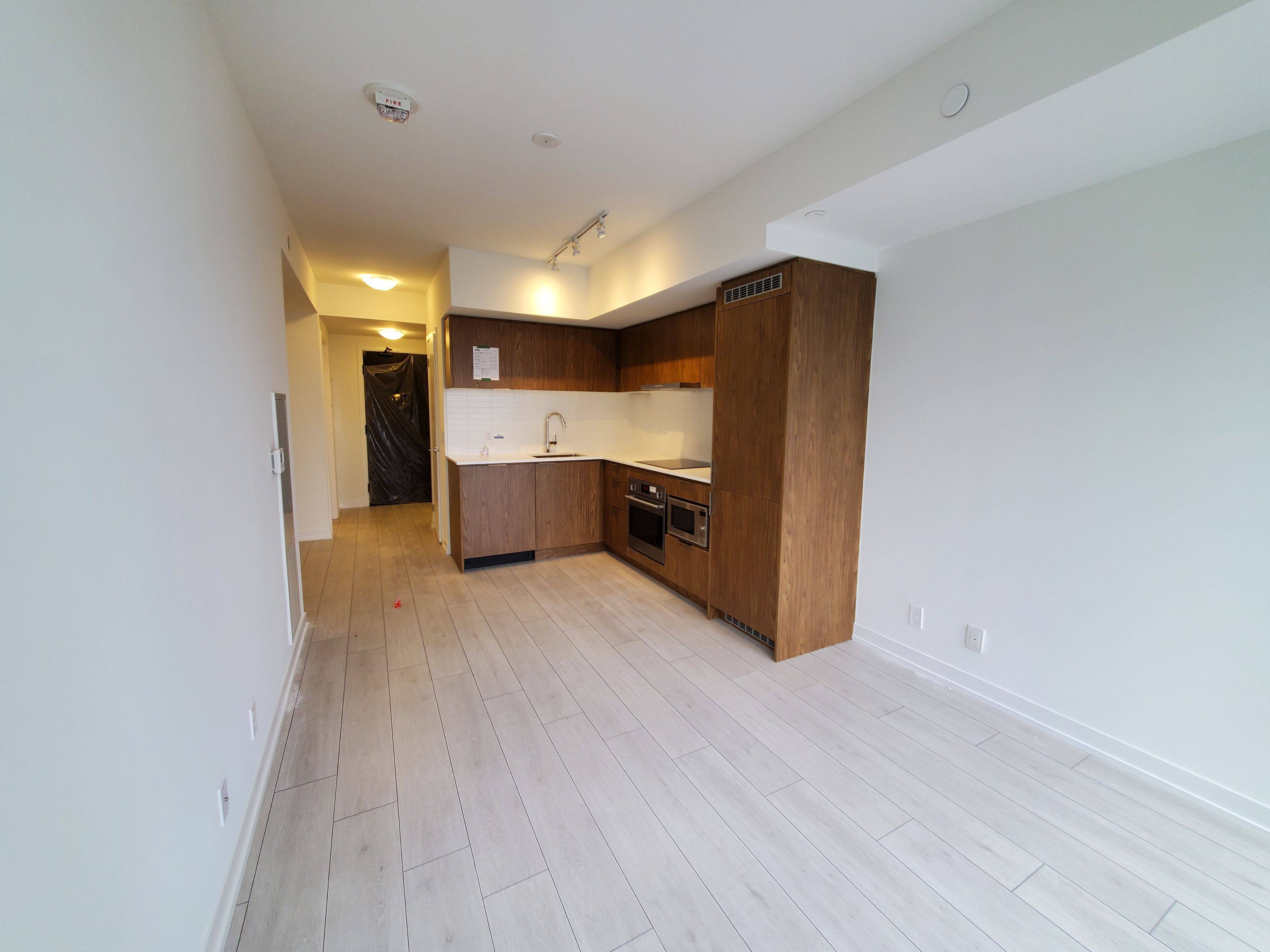Toronto C08, ON M5B 0B7,60 Shuter ST #Ph212