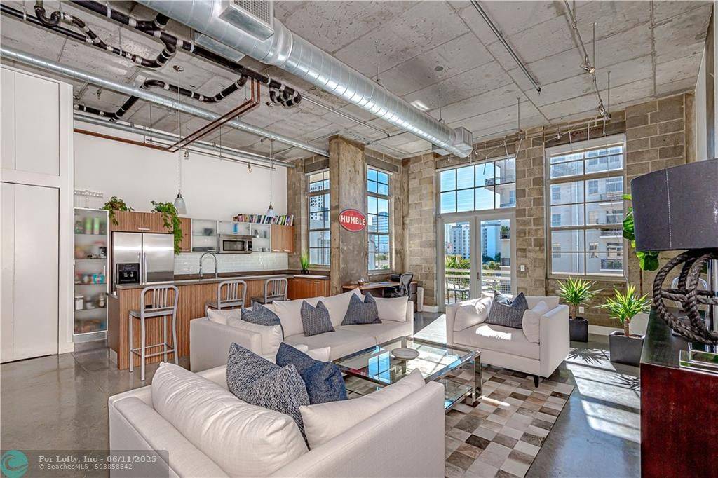 Fort Lauderdale, FL 33301,434 NW 1st Ave #403
