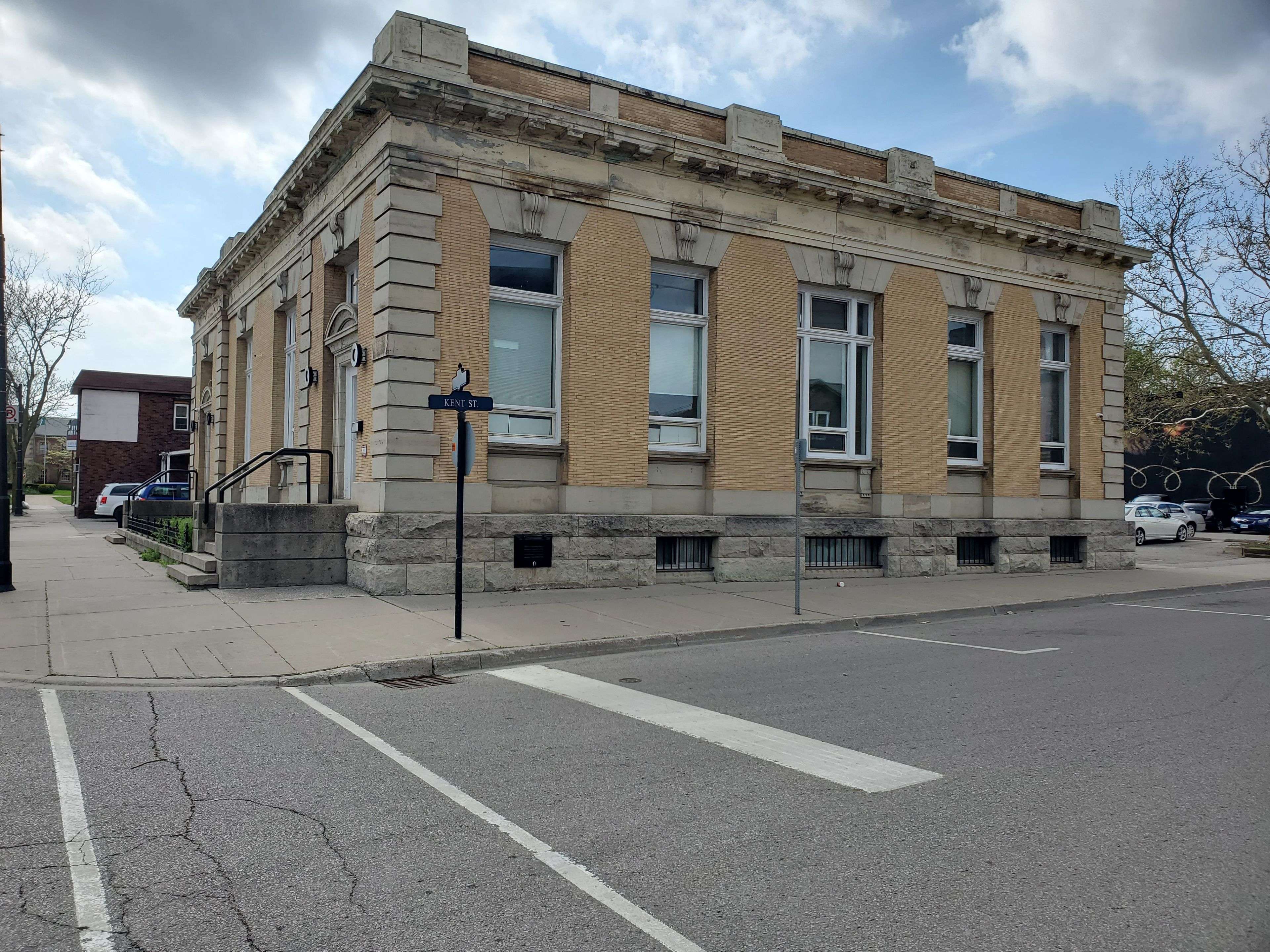 Norfolk, ON N3Y 1S3,45 Peel ST #B