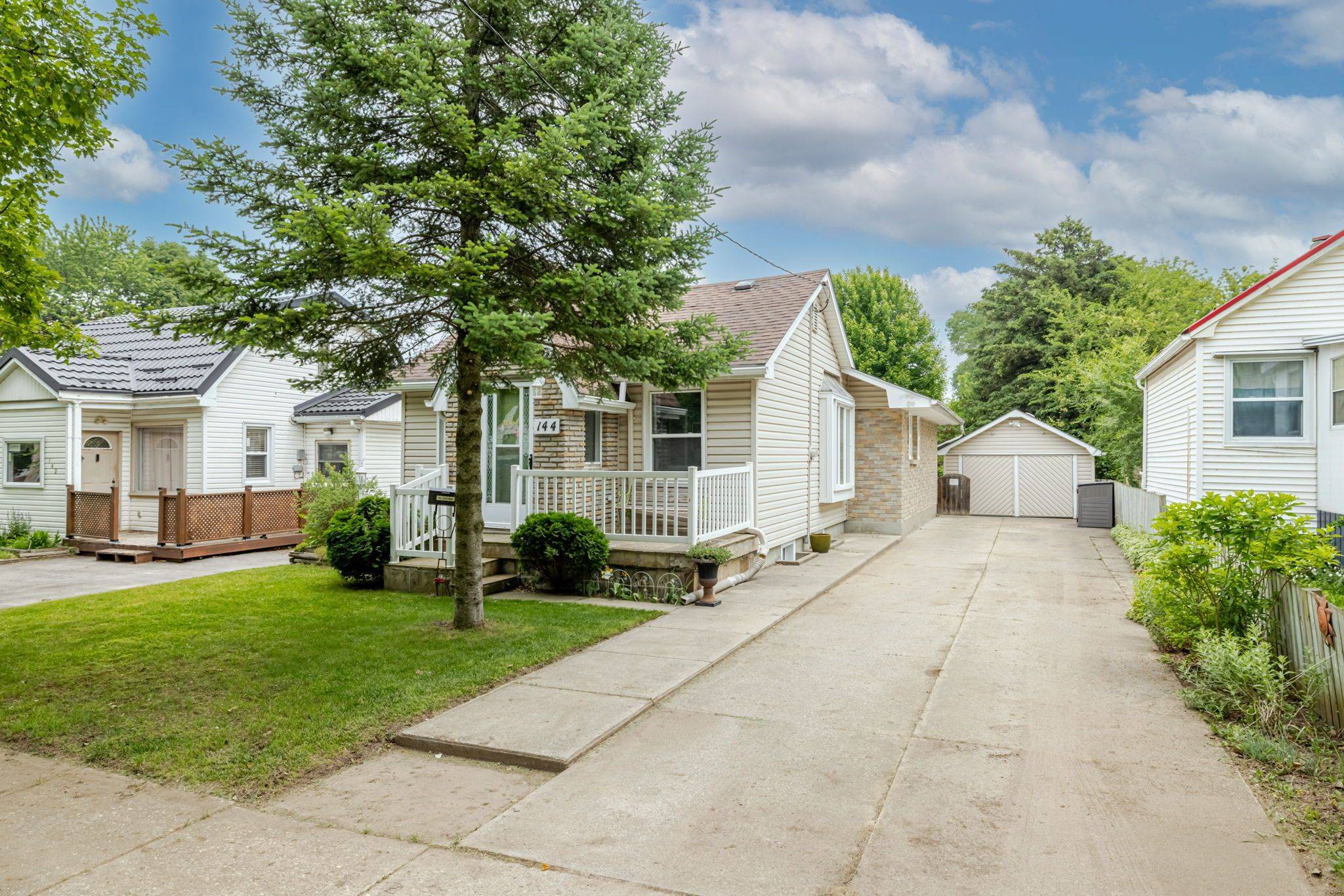 London South, ON N5Z 3L6,144 Emerson AVE