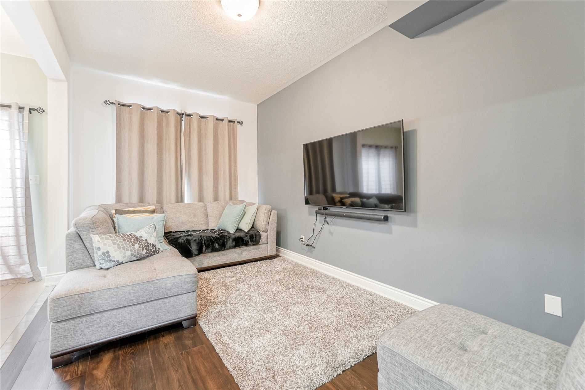 Brampton, ON L6Z 0E1,240 Brussels AVE
