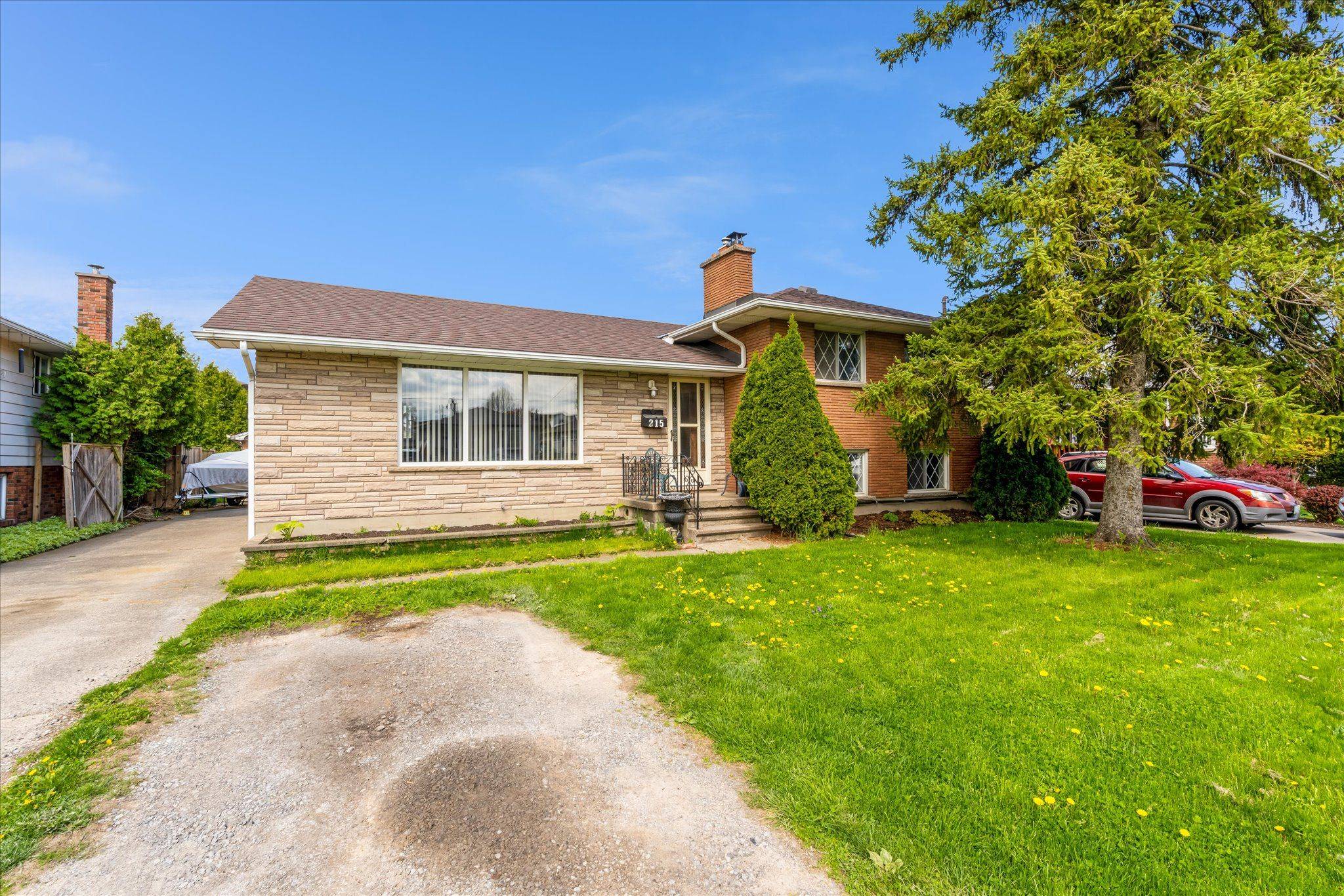 Thorold, ON L2V 1E3,215 Ontario ST