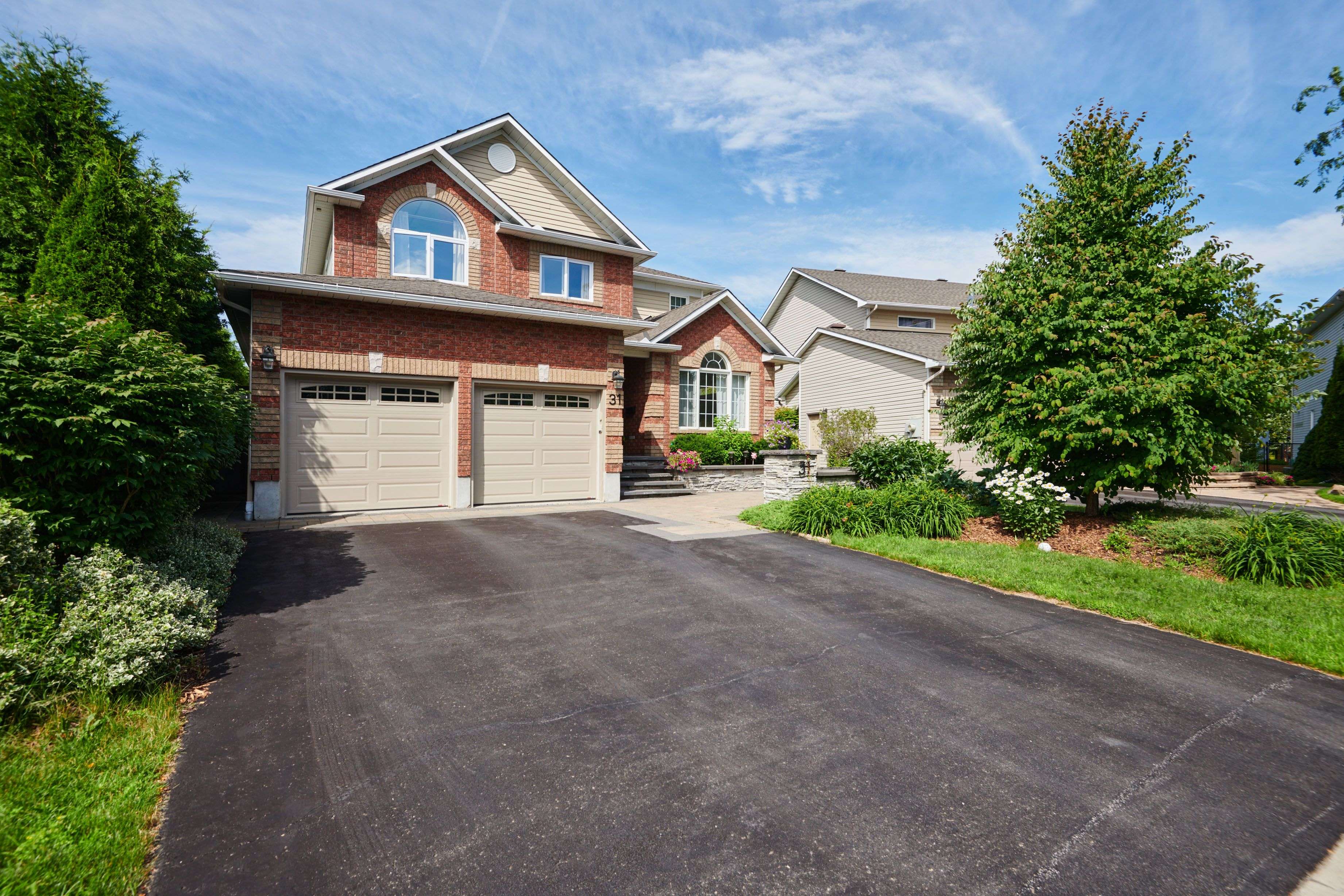 Kanata, ON K2M 2W7,31 Forillon CRES