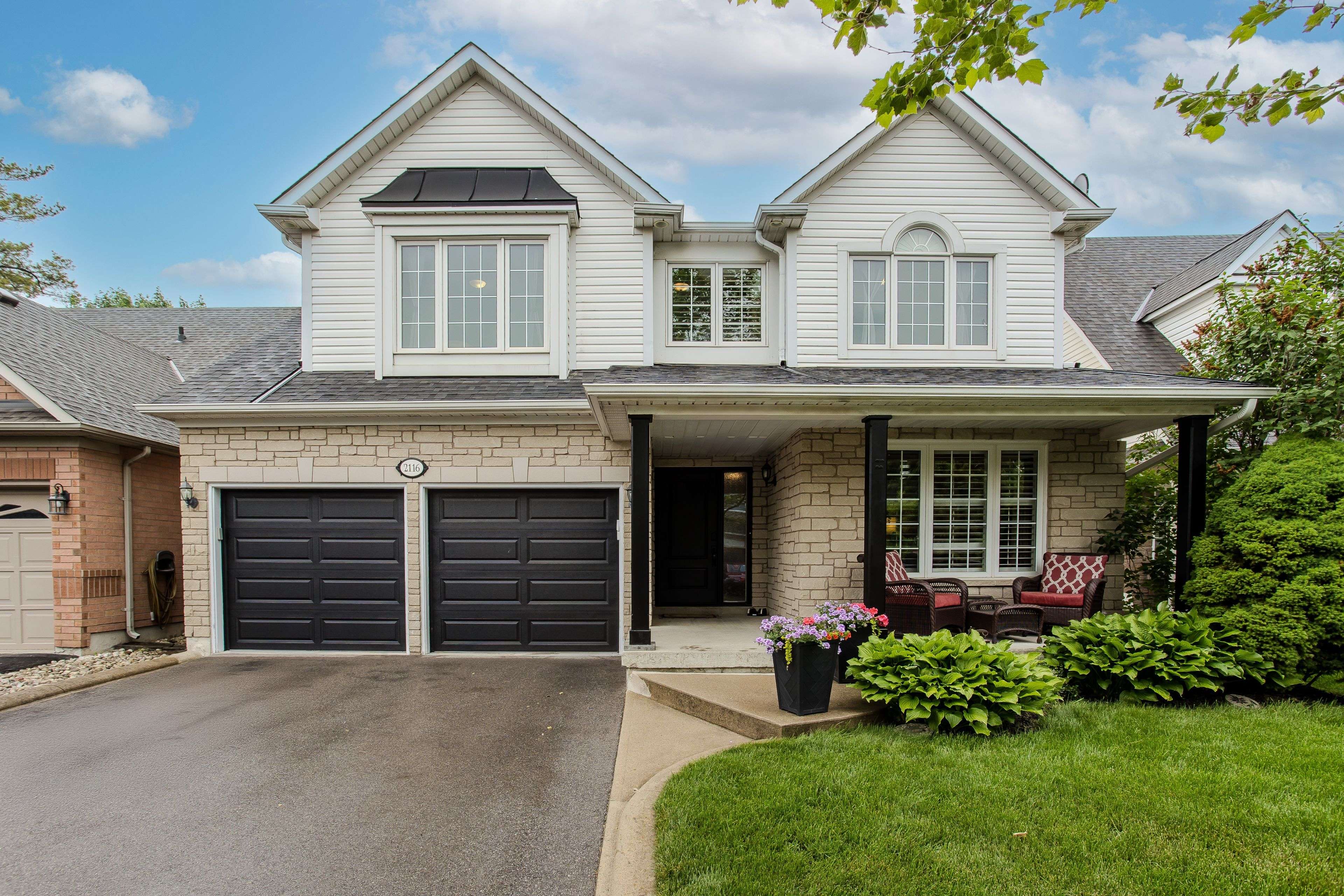 Burlington, ON L7L 6J5,2116 Woodsmere CT