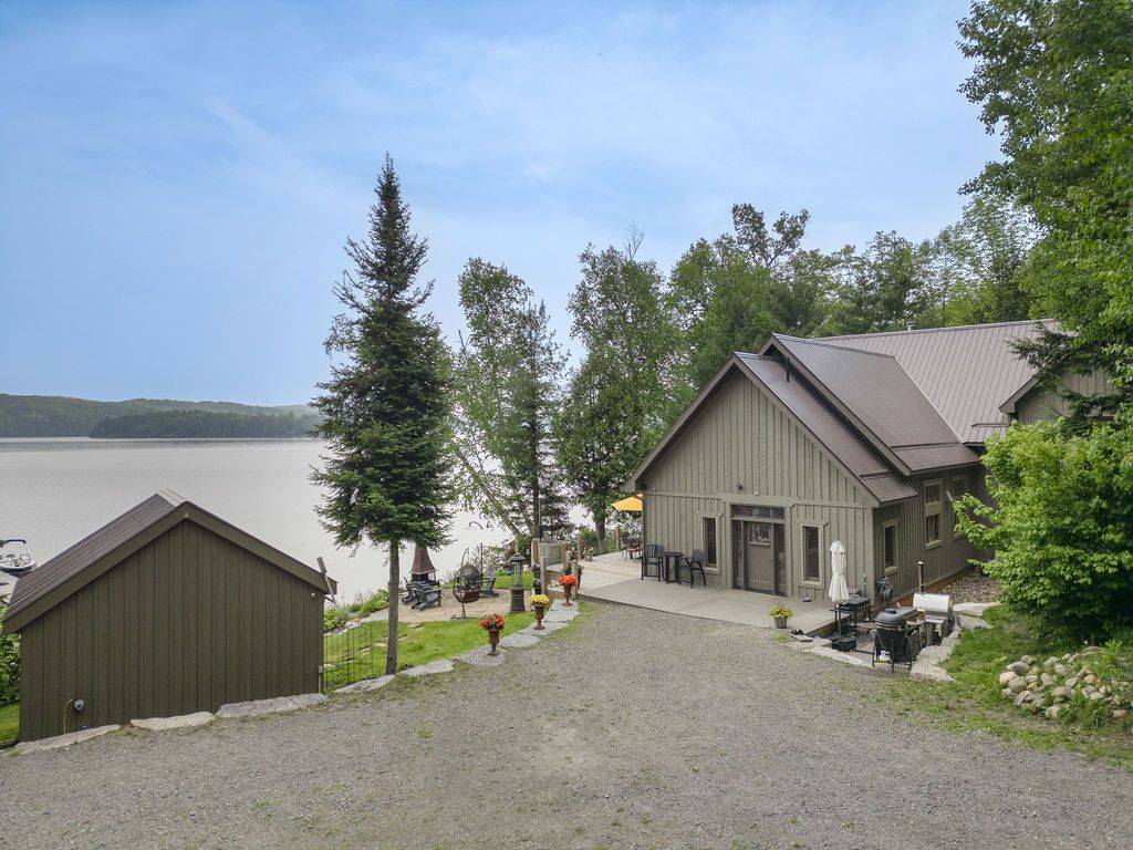 Hastings Highlands, ON K0L 2R0,1172A Papineau Lake RD